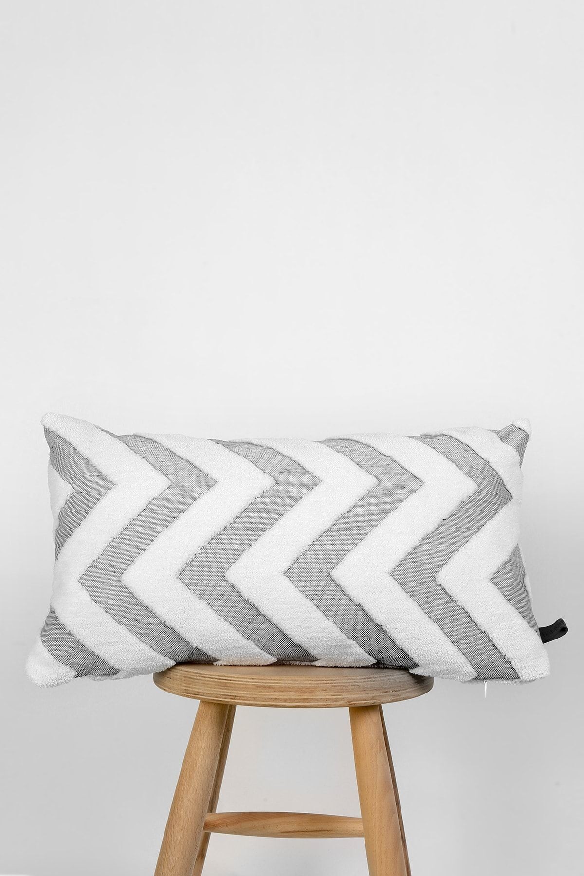 Bohem Punch Kırlent Kılıfı Line Gri - 28x50 cm