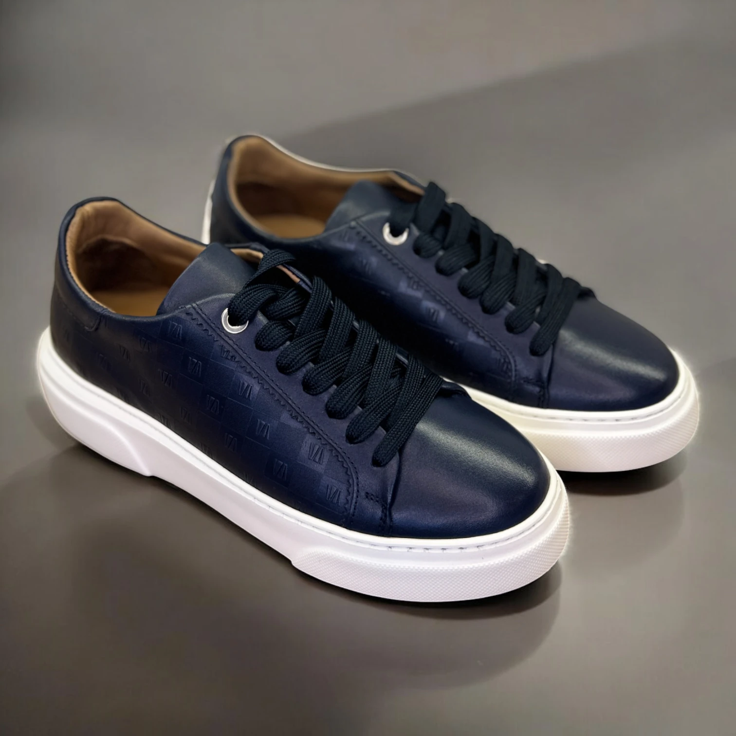 STEPMI HAKİKİ DERİ LACİVERT DESENLİ SNEAKER