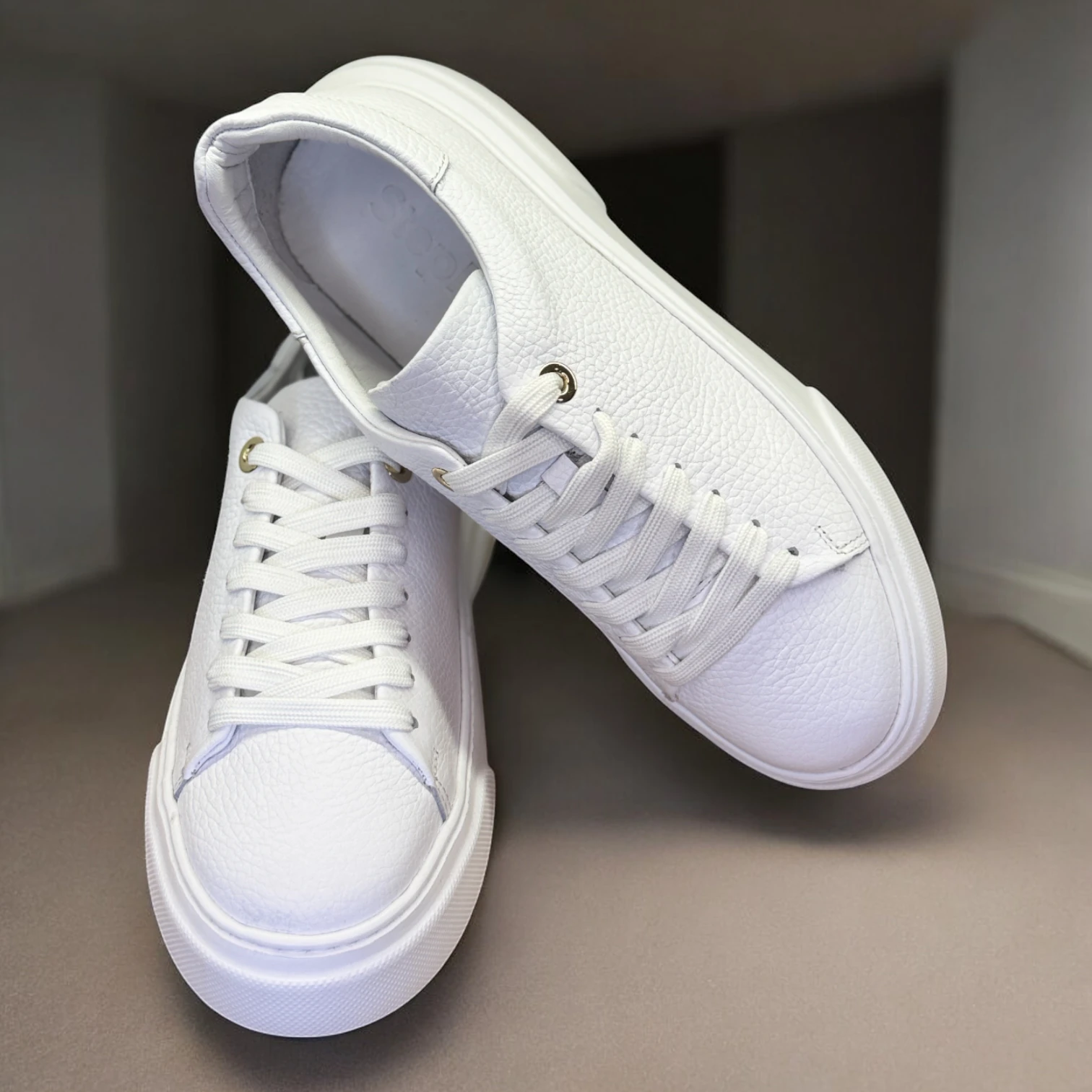 STEPMI HAKİKİ DERİ BEYAZ SNEAKER