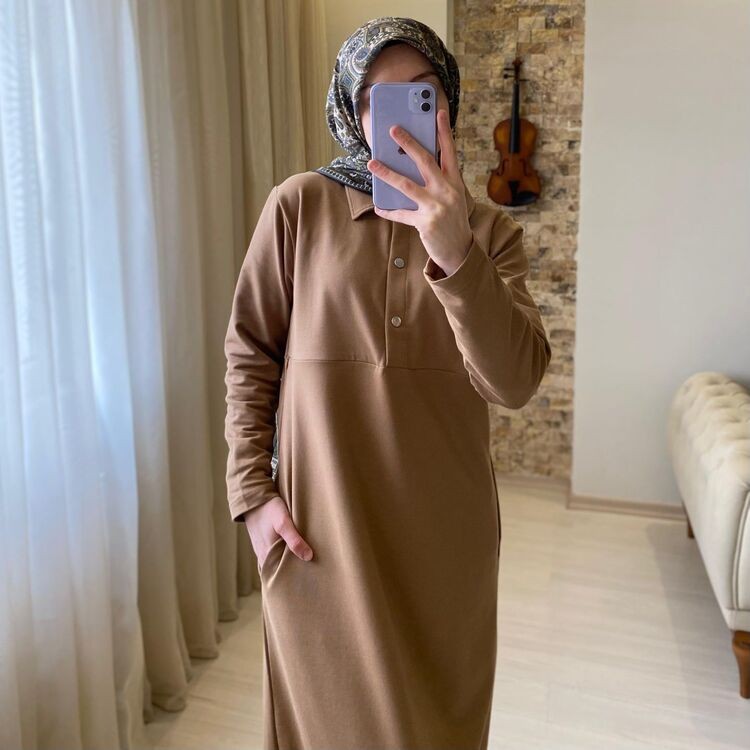 Mersha Latte Polo Emzirme Elbisesi Lohusa Anneler İçin Pratik Tasarım