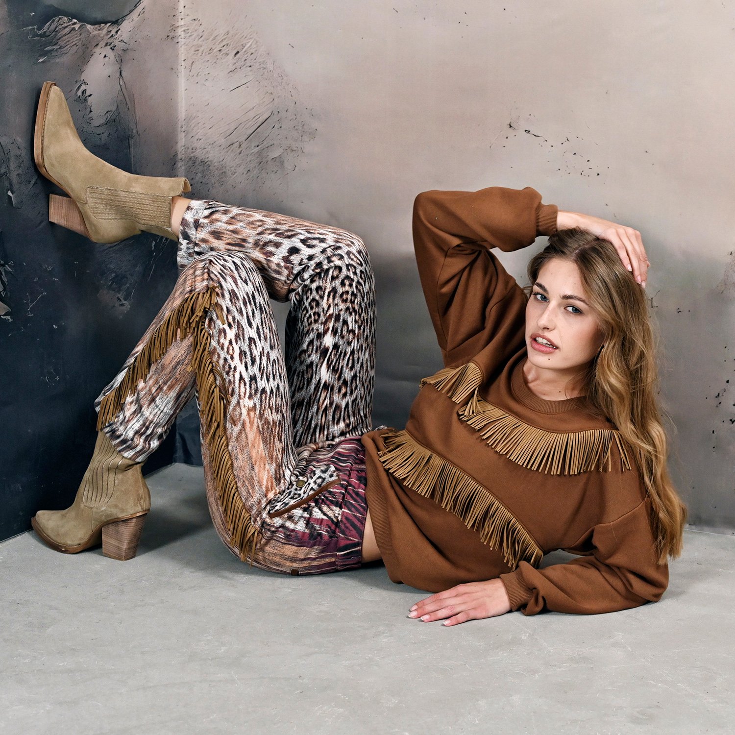 Sweatshirt with Fringe Details