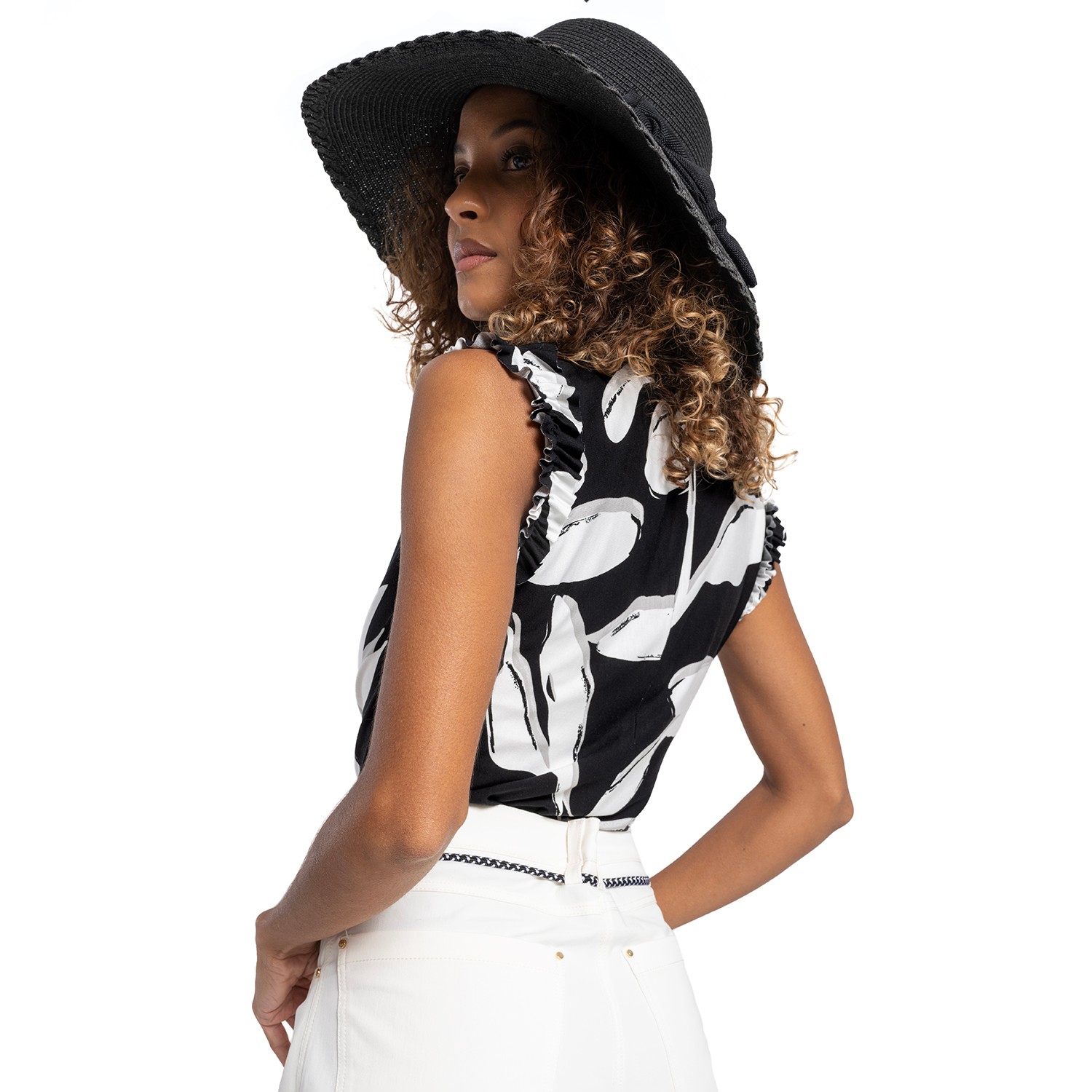 Black And White Ruffle Knitted Blouse