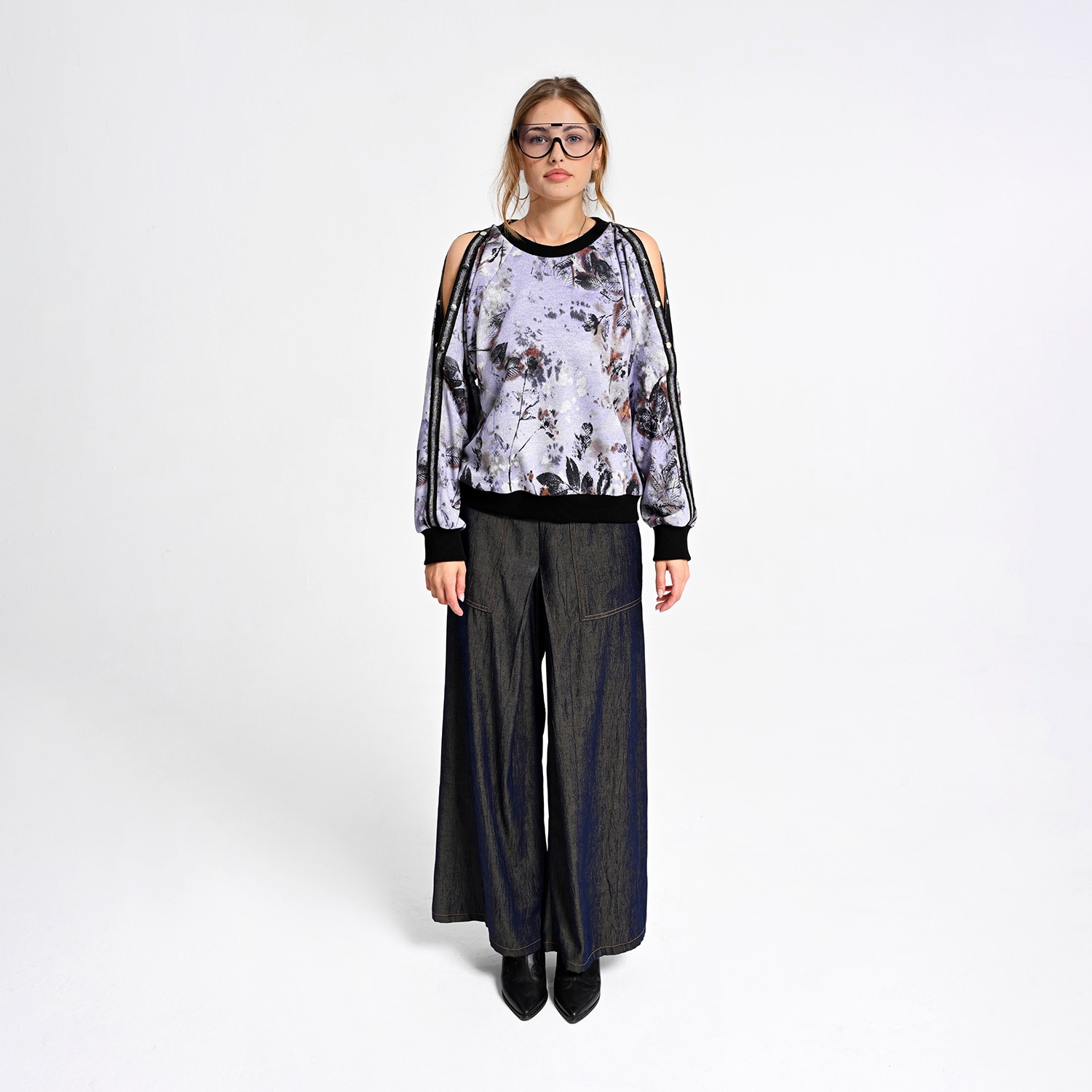 Floral Print Sweatshirt With Snap-Button Shoulder Detail