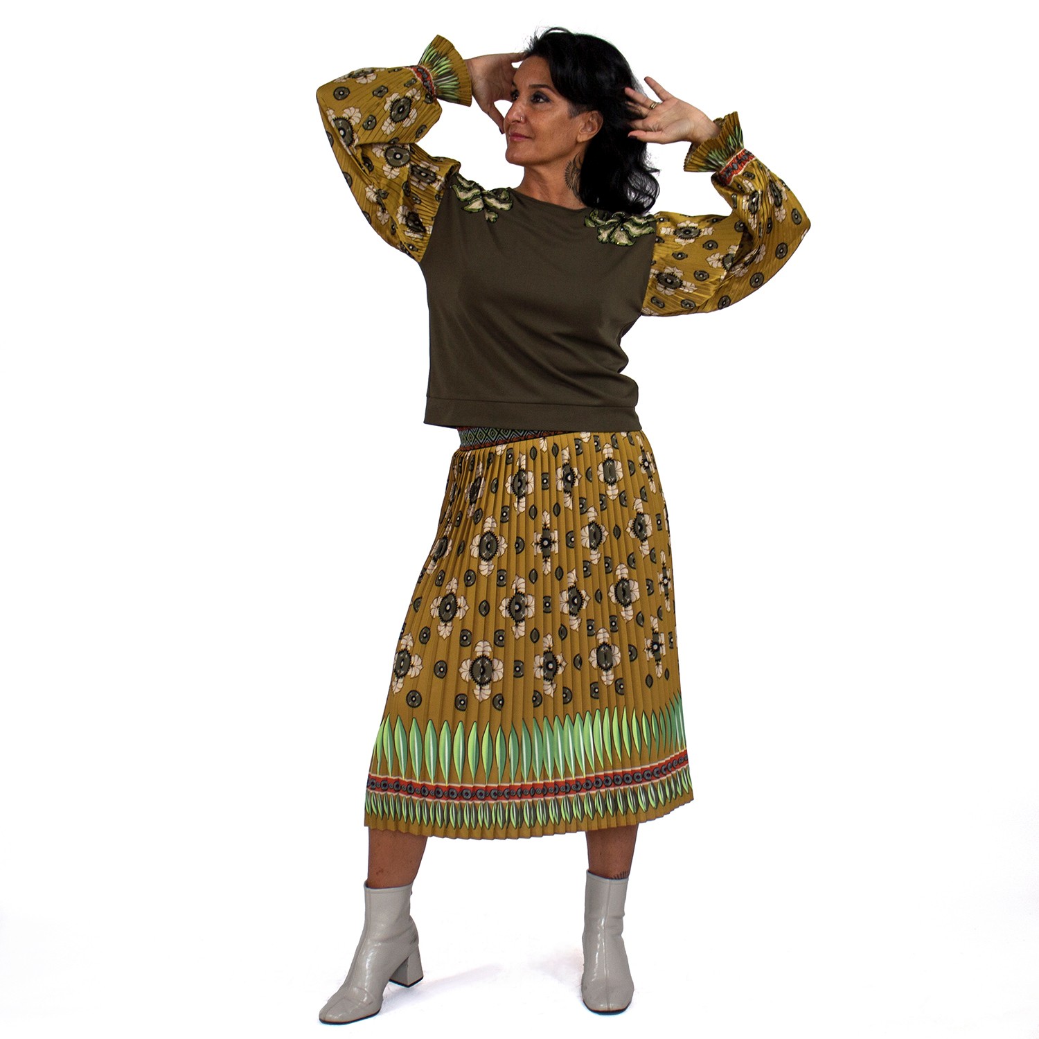 Abstract Flower Print Sleeves&Embroidery Details Sweatshirt