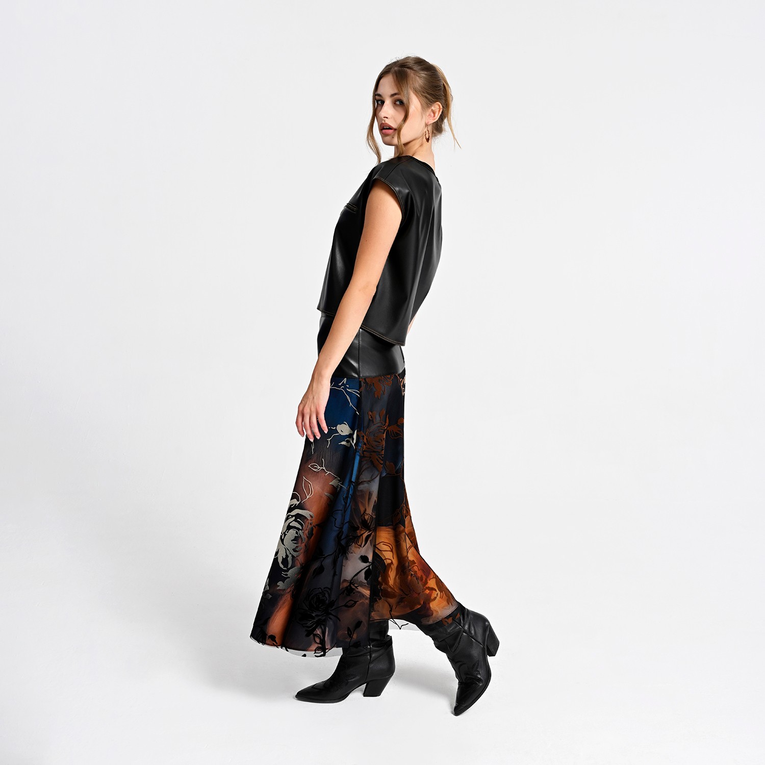 Sleeveless Blouse with Vegan Leather Finish and Zipper Detail