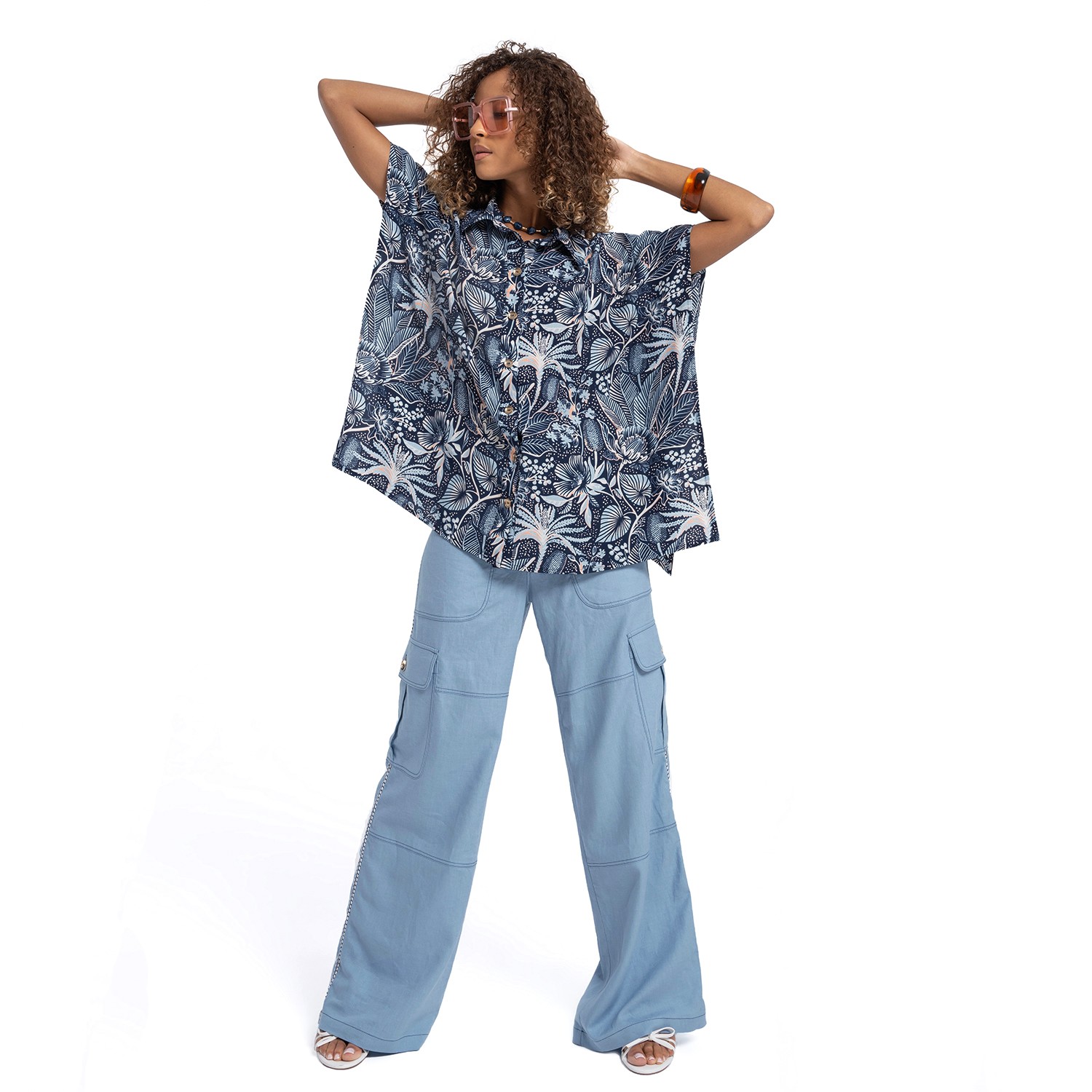 Handkerchief Hem Short Sleeve Shirt
