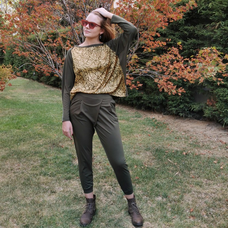 Matt Gold Sweatshirt With Khaki Reglan Sleeves