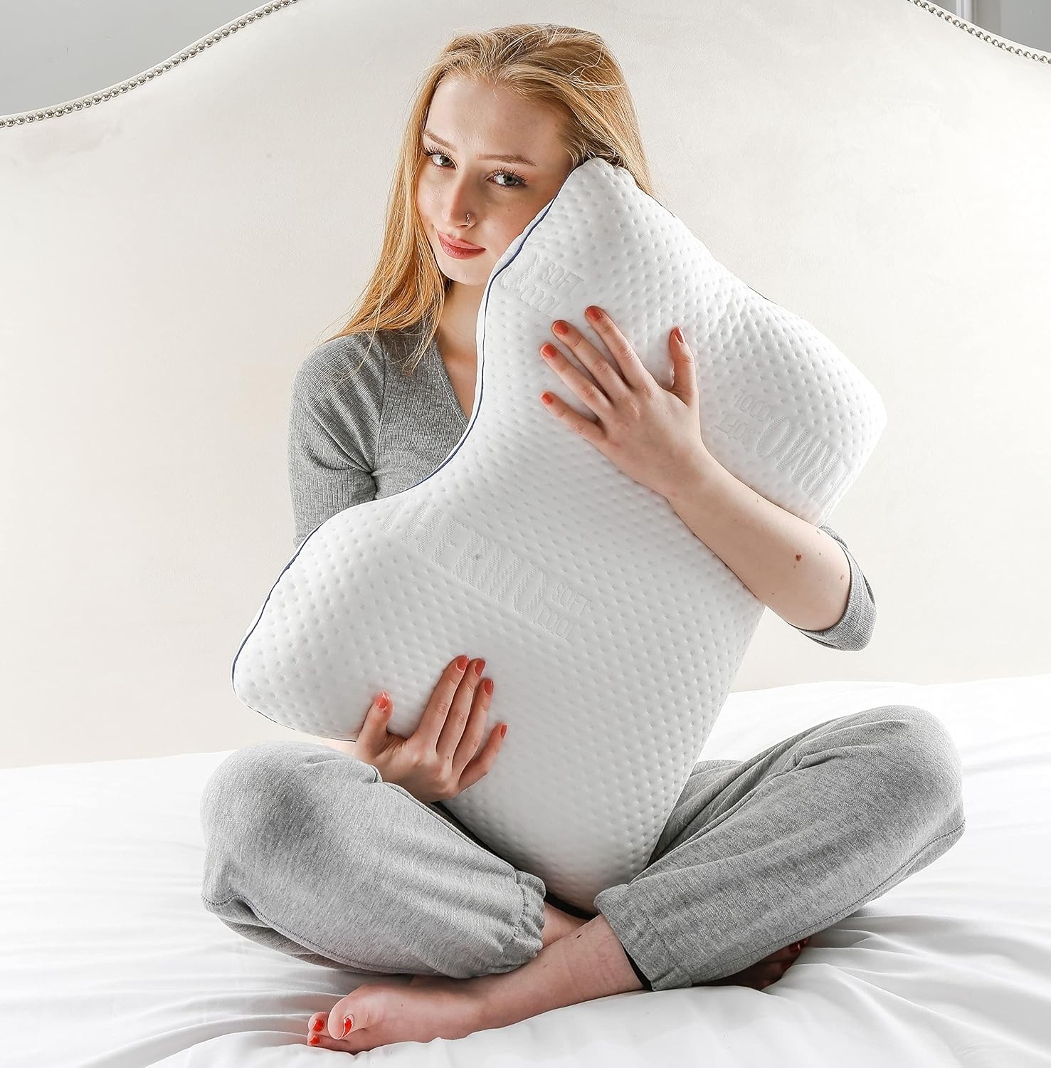 Alkamto Visco Hafızalı Termoregülasyonlu, Hipoalerjenik Yan Uyku ve Sırt Üstü Uyuma Ortopedik Boyun Destek Yastığı 54x40x11 cm Pamuk Kılıf ve Taşıma Çantası Hediyeli