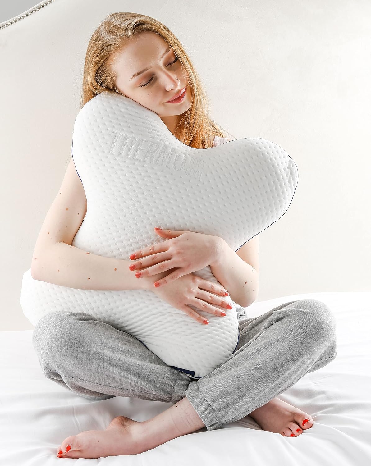 Alkamto Visco Hafızalı Ortopedik Kelebek Yastık 56x47x11,5 cm Termoregülasyonlu, Hipoalerjenik, Yan ve Sırt Üstü Uyuyanlar İçin