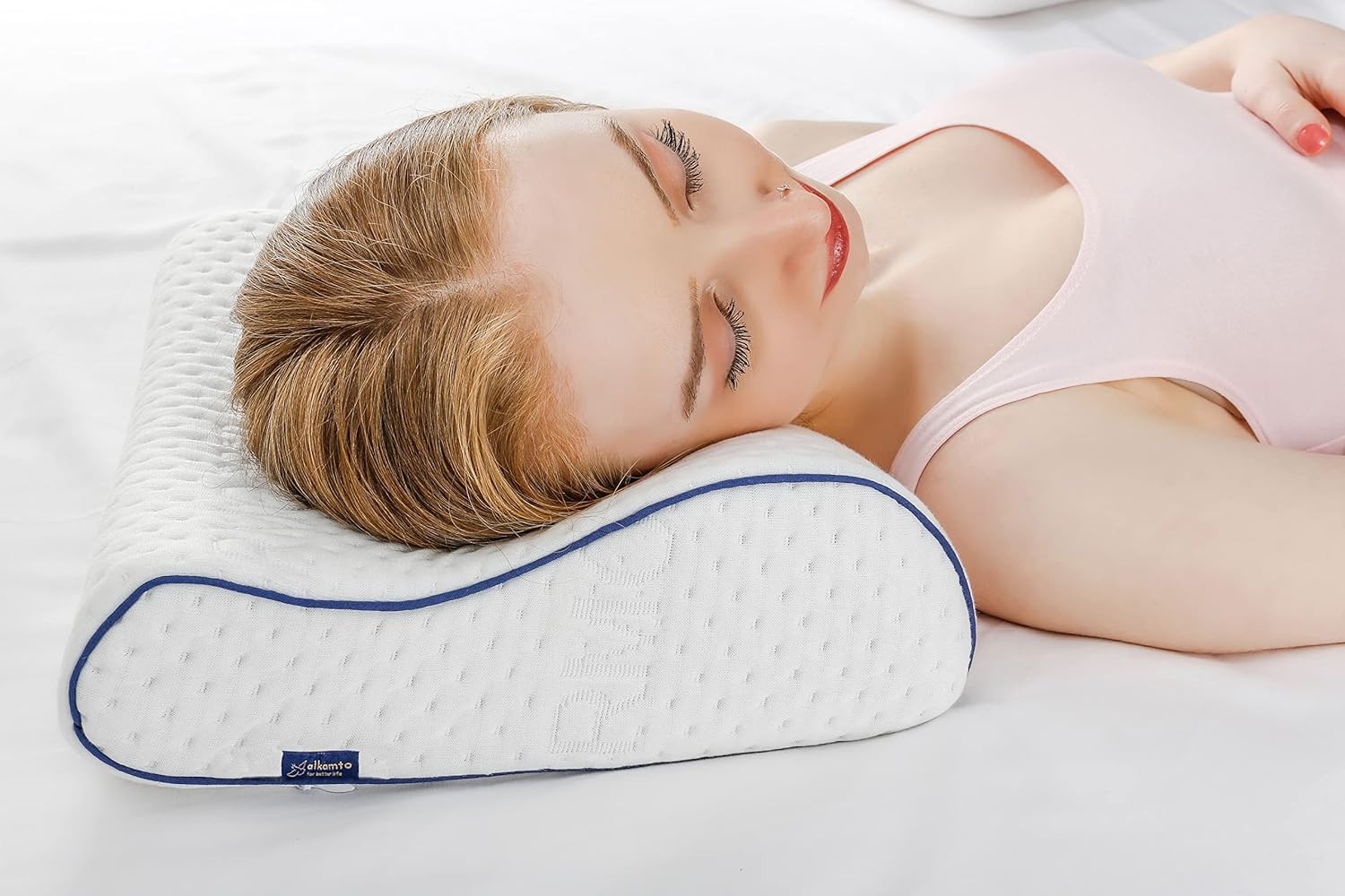 Alkamto Visco Hafızalı Ergonomik Boyun Destekli Seyahat Yastığı 35x30x10/8 cm, Taşıma Çantası Hediyeli - Beyaz