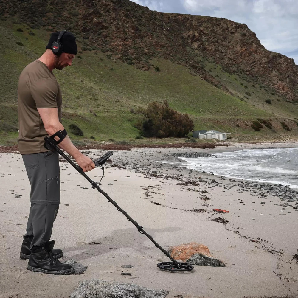Minelab Equinox 900 Multi Frekans Metal Dedektör (VLF)