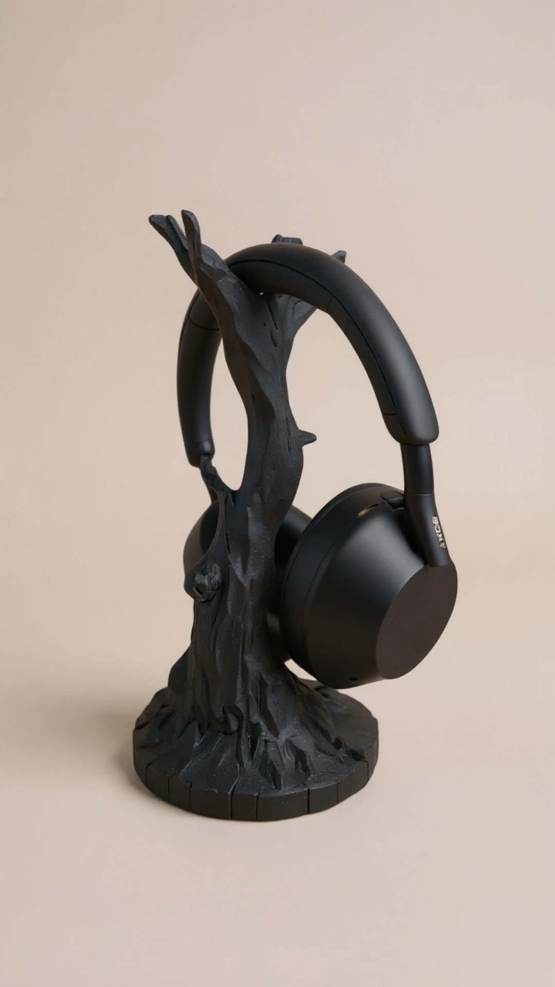 Nocta Branch – Ağaç Dalı Formunda Kulaklık Standı | Doğal Tasarımlı Masaüstü Kulaklık Tutucu | Minimalist ve Dekoratif Teknoloji Aksesuarı