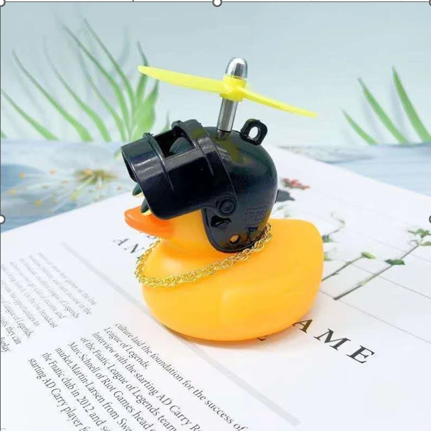 Sevimli Pervaneli Kasklı Sarı Ördek Yapışkanlı Araba Bisiklet Motosiklet Aksesuarı 