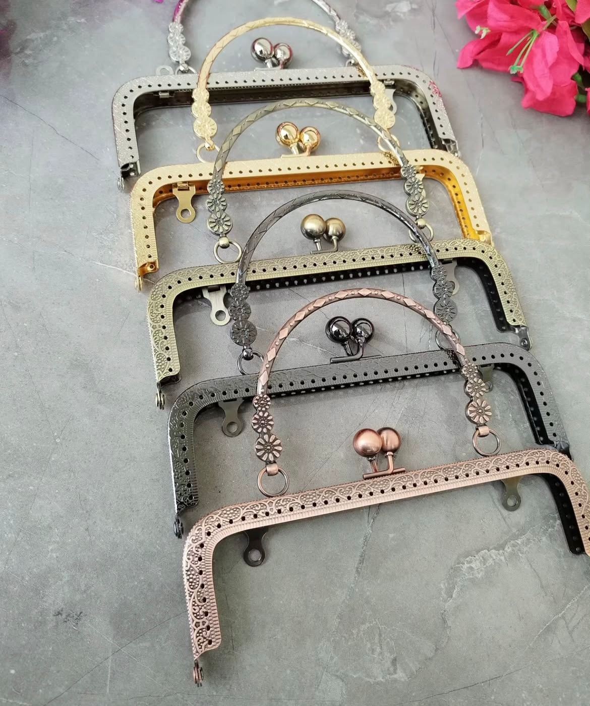 Kulplu metal burs