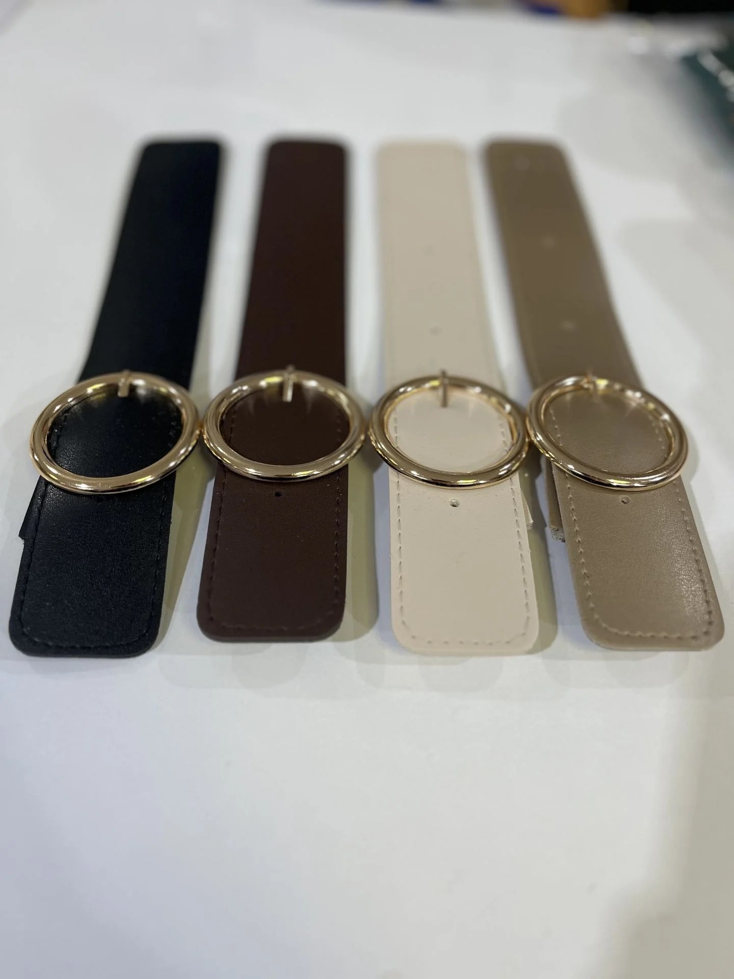 Yuvarlak gold tokalı çanta kapama - taba