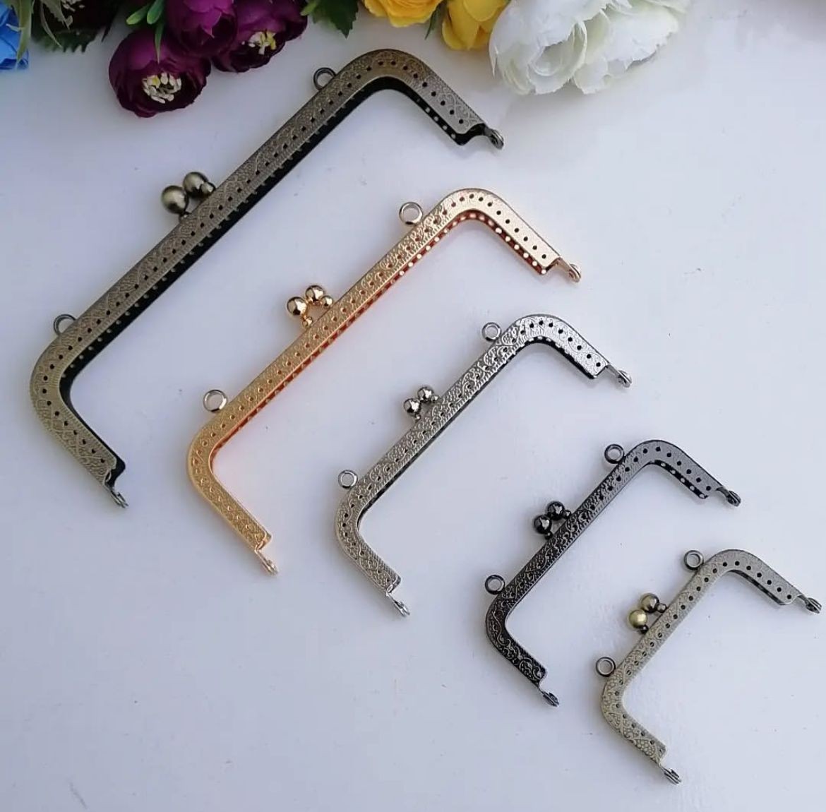 Delikli Metal Çanta Bursu - 8.5 cm gold