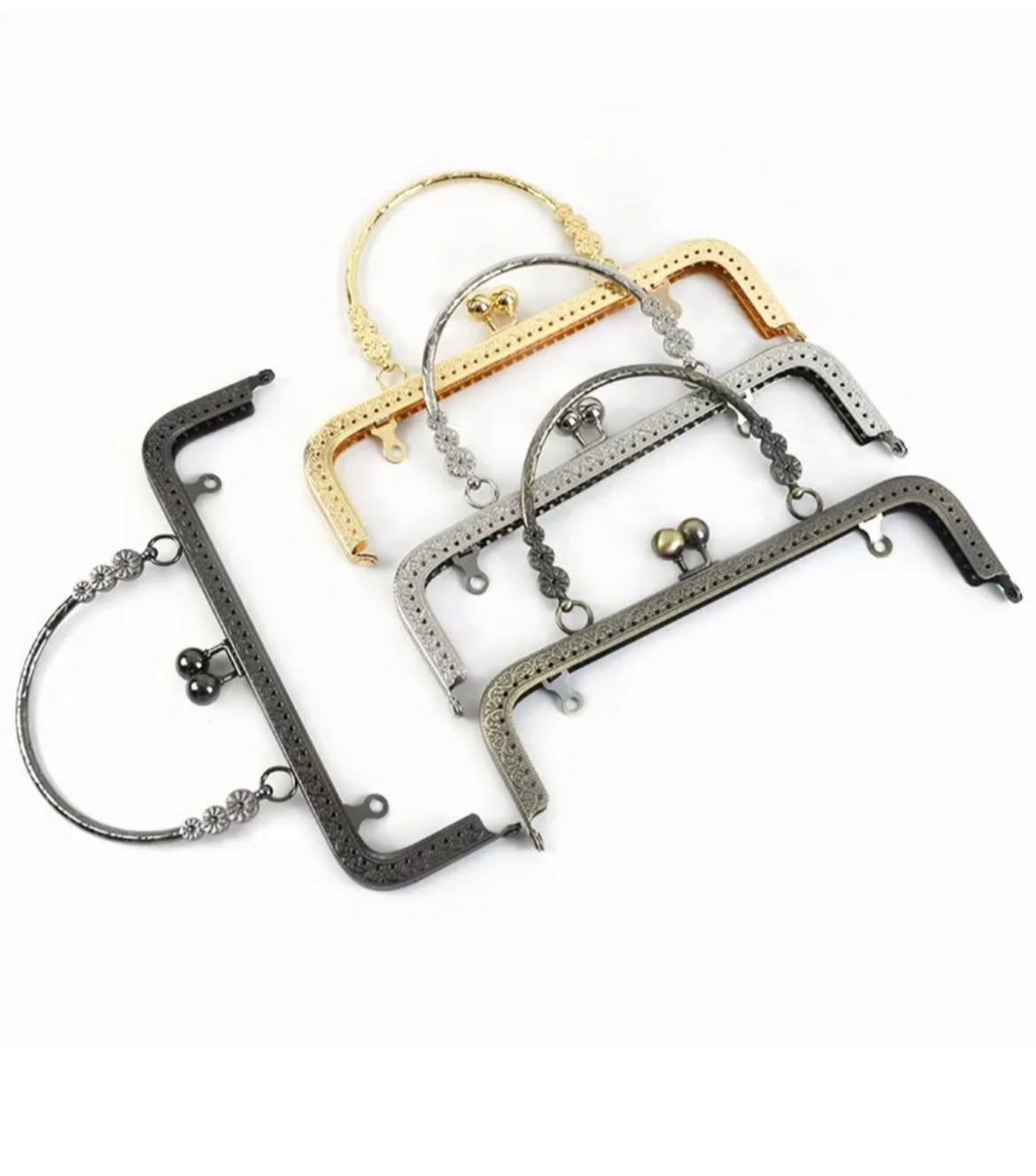 Kulplu metal burs - 18x11.5 cm gümüş