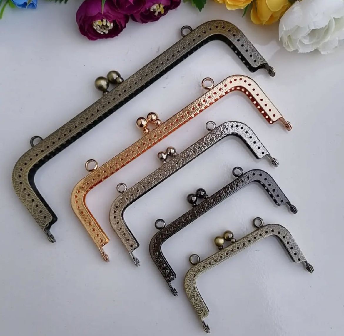 Delikli Metal Çanta Bursu - 8.5 cm gold