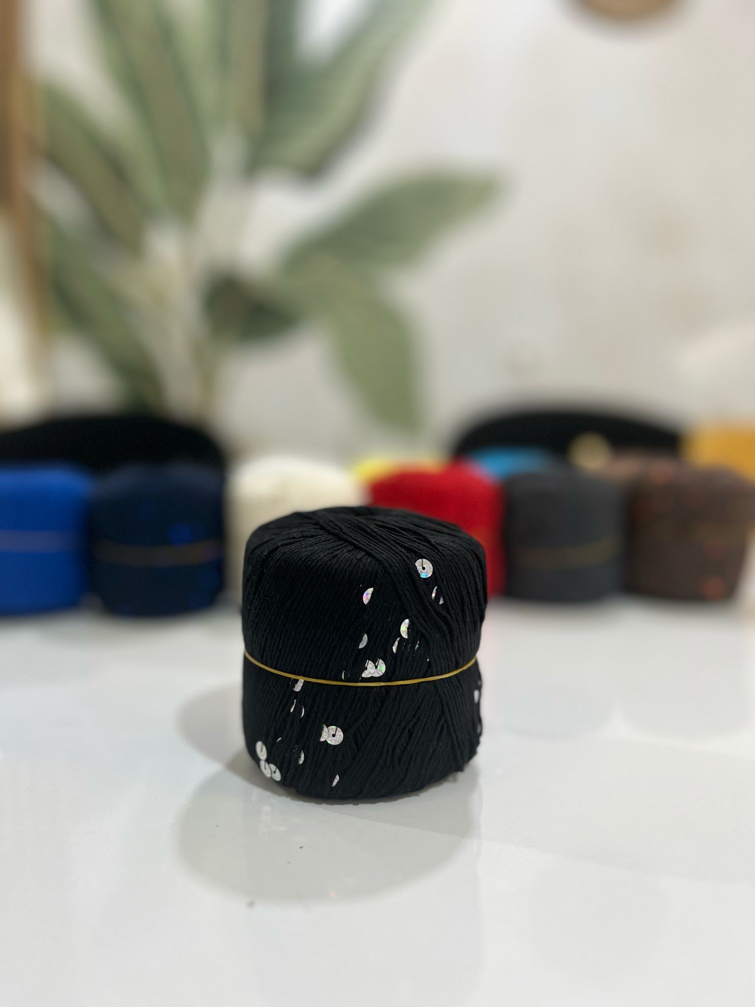 Pullu ip 50 gr - siyah pullu