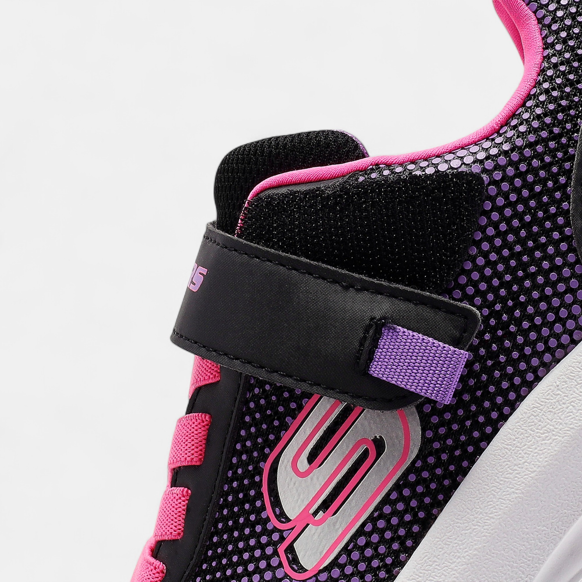Skechers DYNAMİC TREAD - JOURNEY TİME 303387LBKHP Çocuk Spor Ayakkabı - SİYAH PEMBE