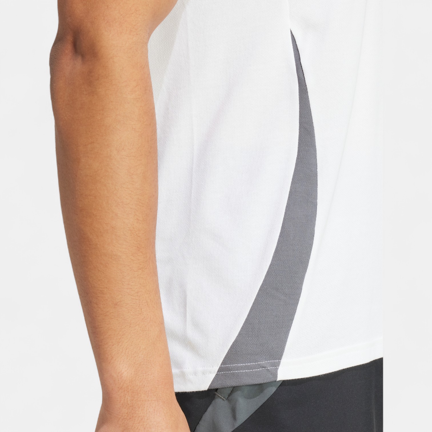 Adidas TIRO24 C POLO Erkek Tişört IR7565 - Beyaz