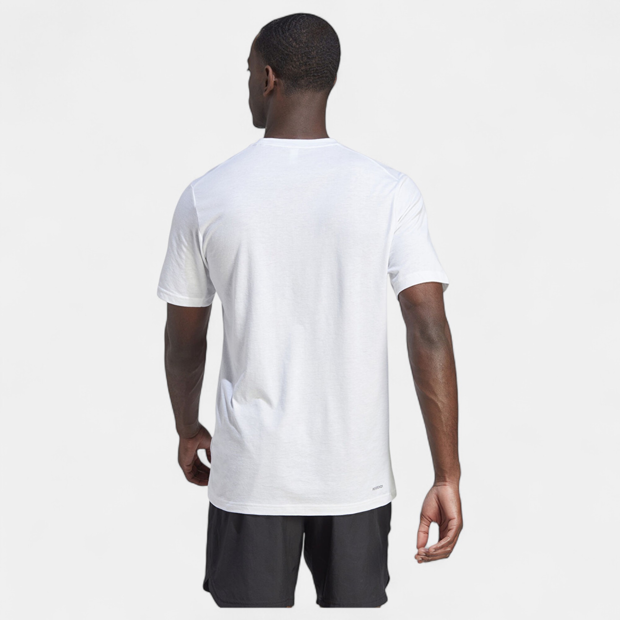 Adidas TRAİNİNG ESSENTİALS Feelready Logo Erkek Tişörtü IM4373