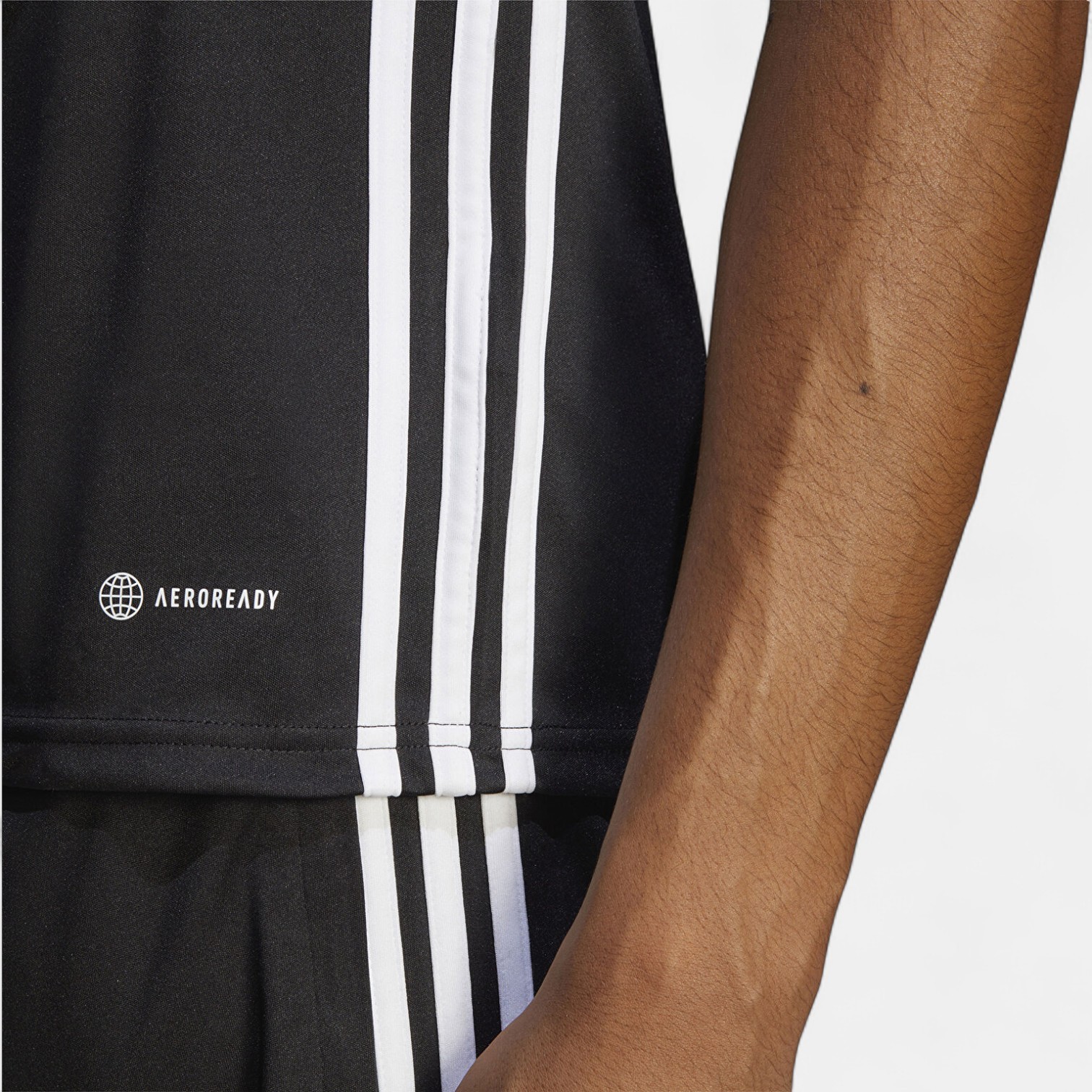 Adidas TABELA 23 JSY Erkek Tişört H44529 - SIYAH BEYAZ