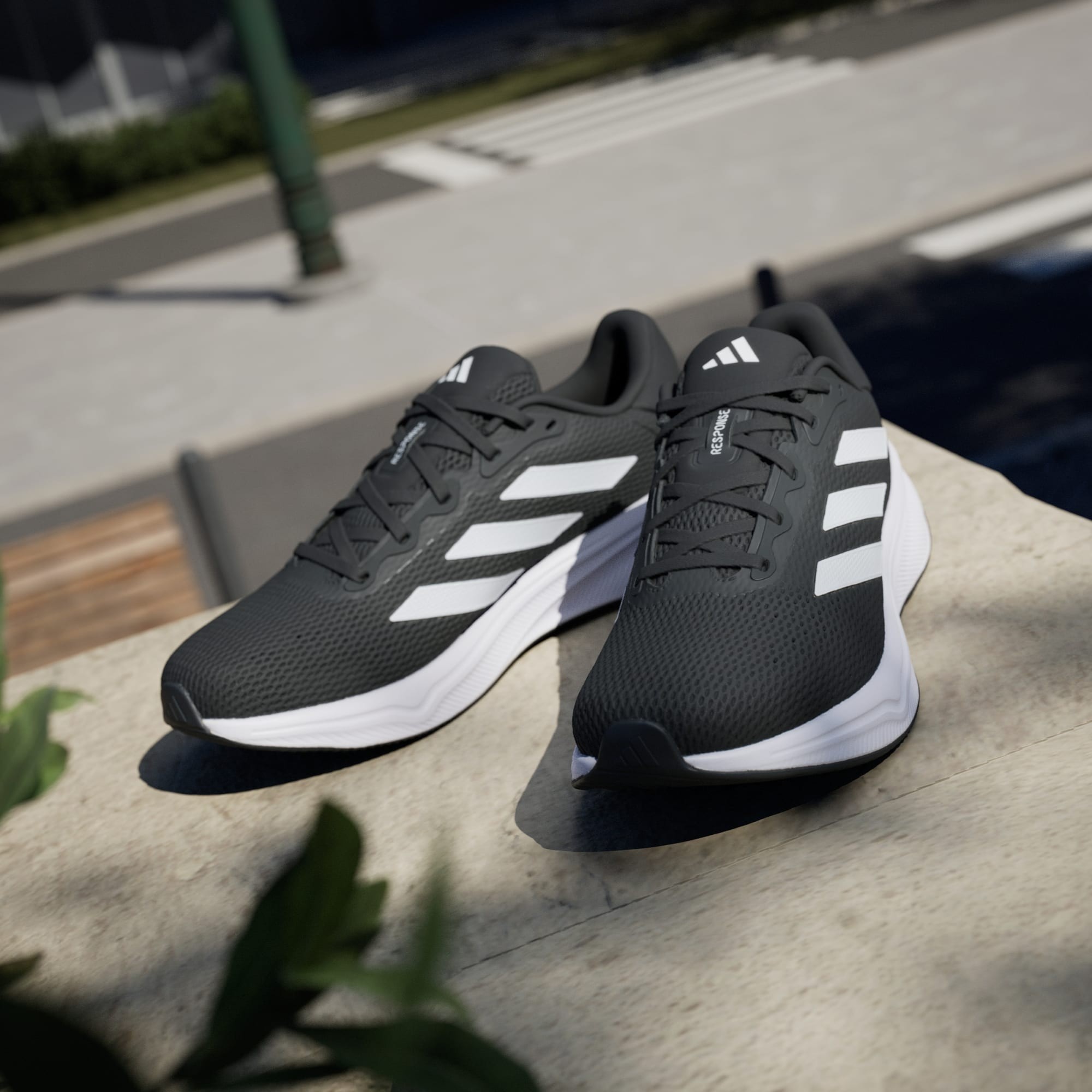 Adidas RESPONSE IH6007 Erkek Koşu ve Yürüyüş Spor Ayakkabı