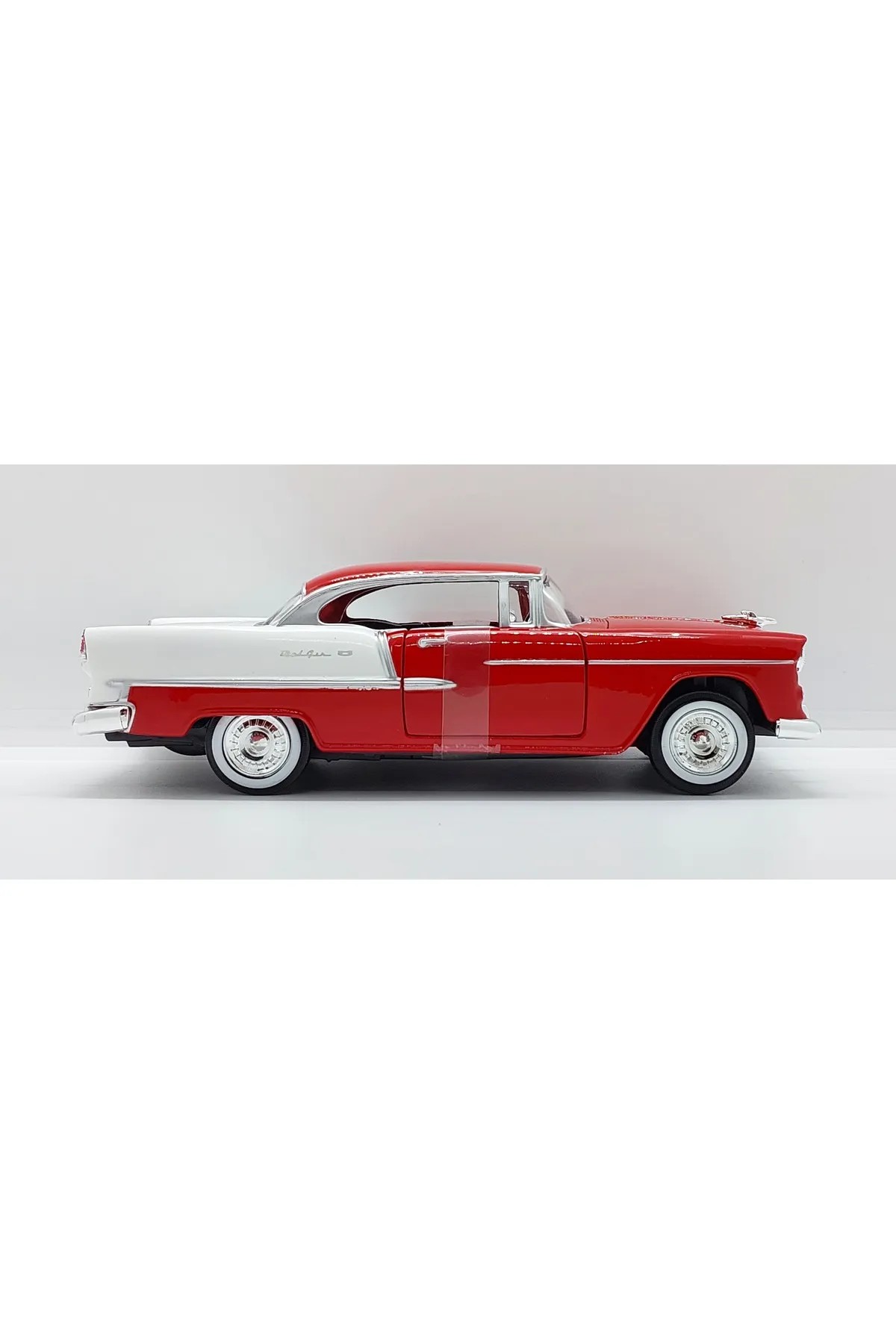 Motormax Timeless Legends Serisi 1955 Chevy Bel Air -1:24 Kırmızı