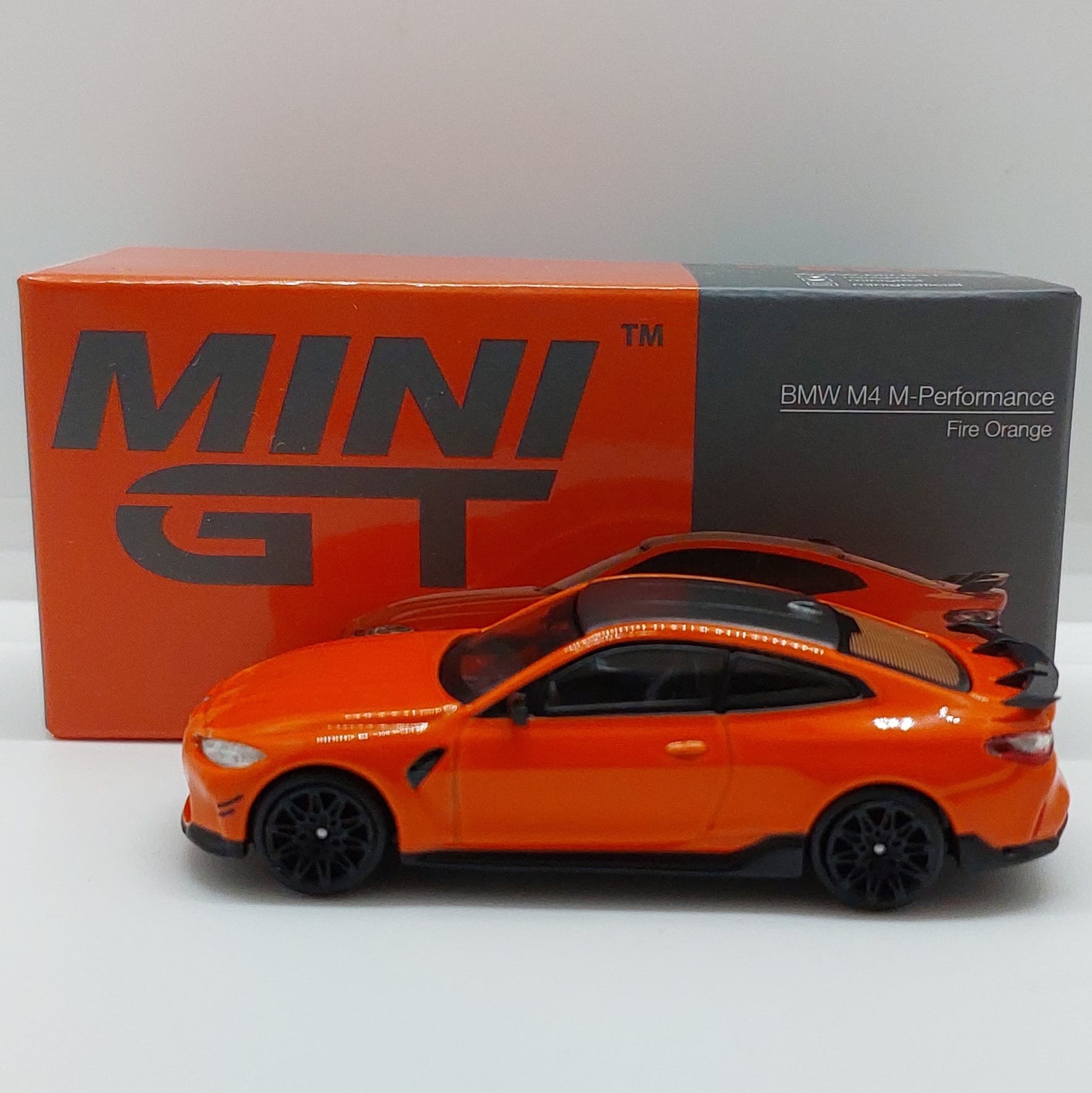 Mini GT BMW M4 M-Performance -Fire Orange #526 (açılmış model, açıklamayı okuyunuz)