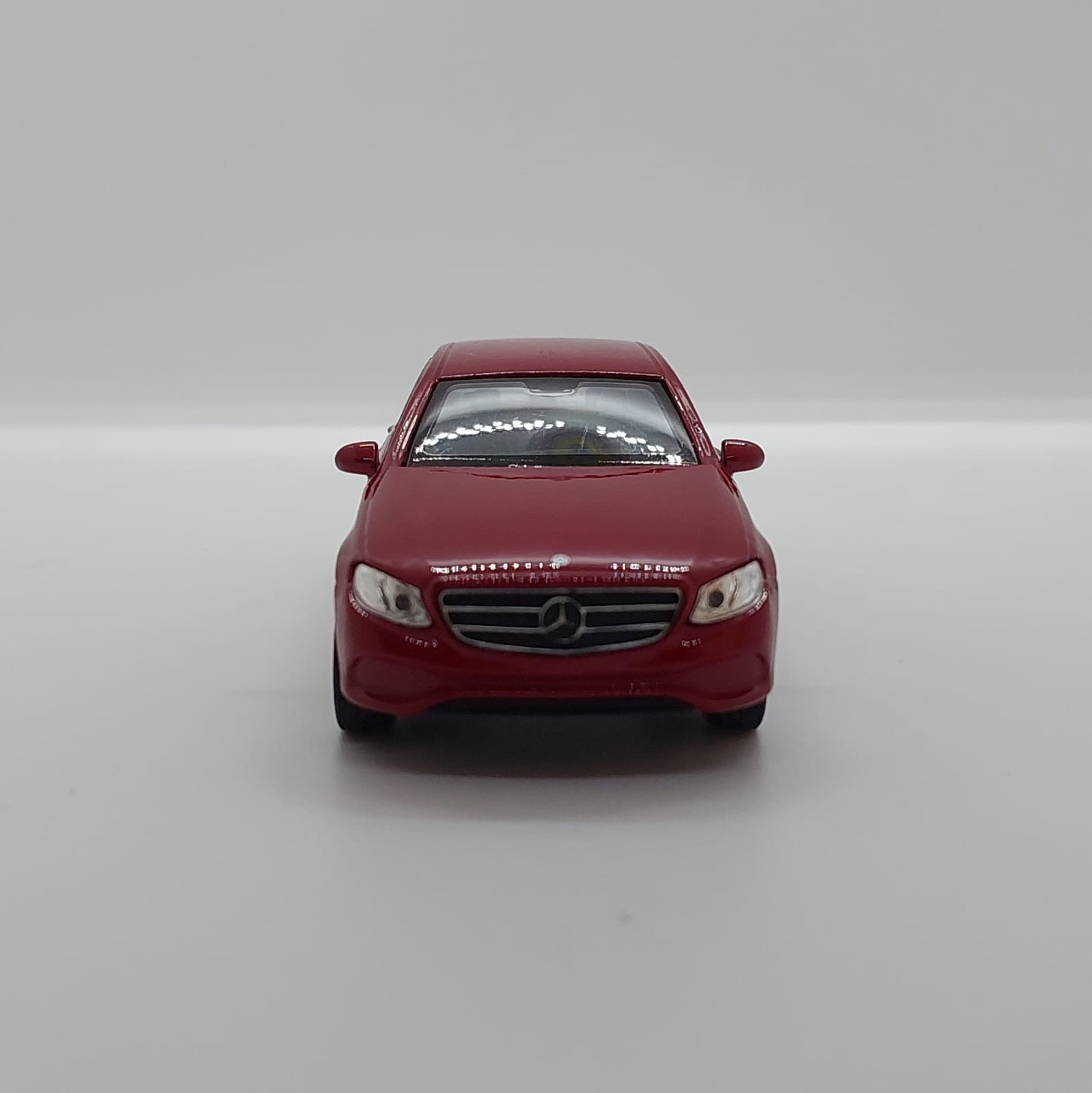 Welly Mercedes-Benz E-Class E400 4matic -1:36 Kırmızı