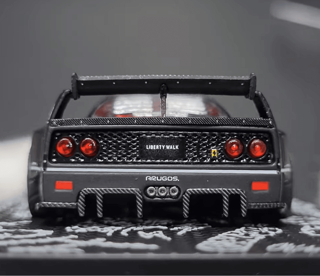 İNNO64 Ferrari F40 LBWK Matte Black Hong Kong Toycar Salon 2023 Special Edition
