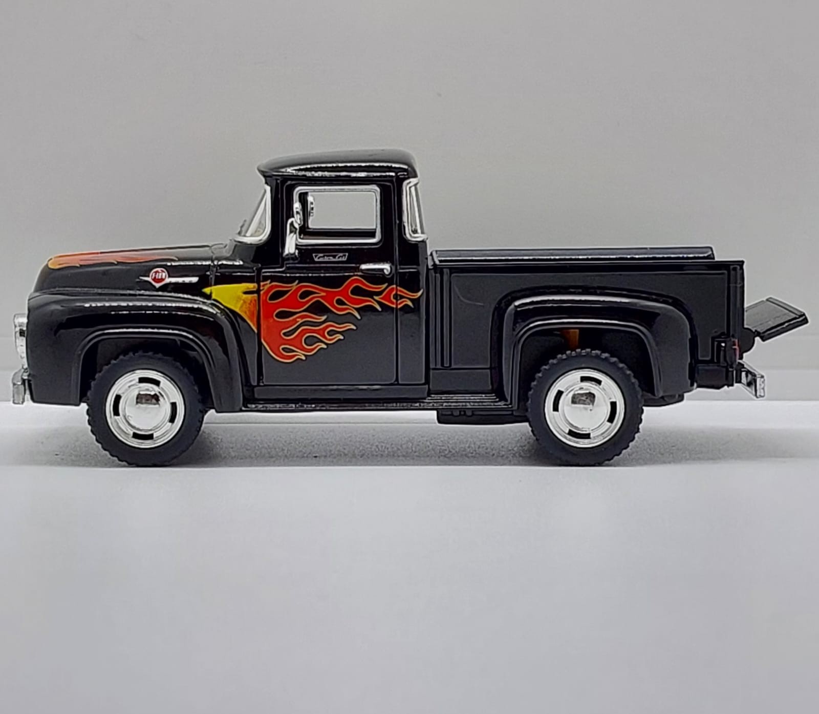 Kinsmart 1956 Ford F-100 -1:38 Siyah