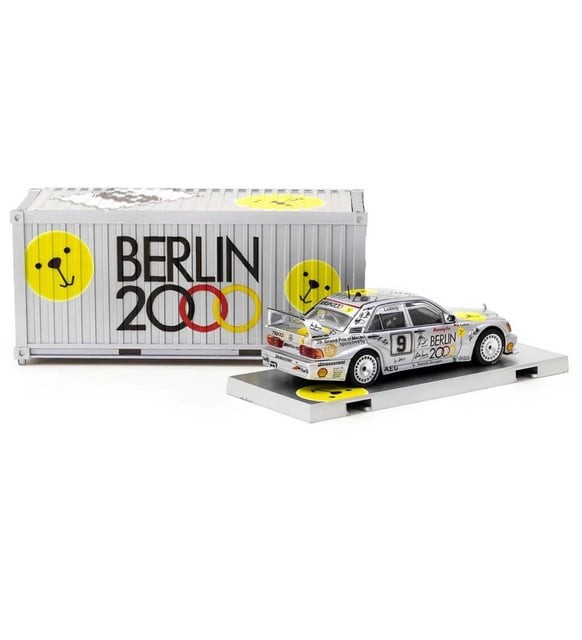 Tarmac Works 1:64 1992 Mercedes-Benz 190 E 2.5-16 Evolution II Macau Guia Race