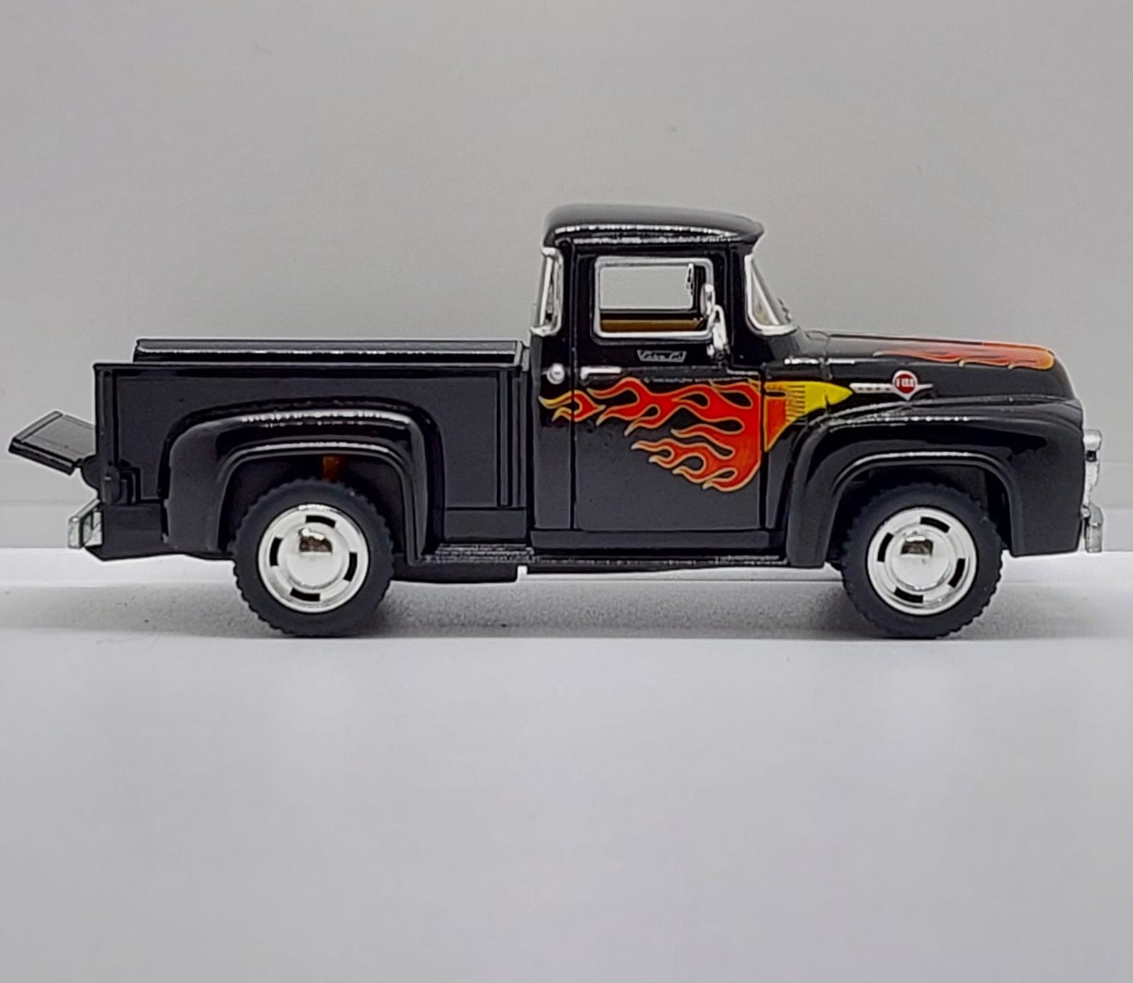 Kinsmart 1956 Ford F-100 -1:38 Siyah