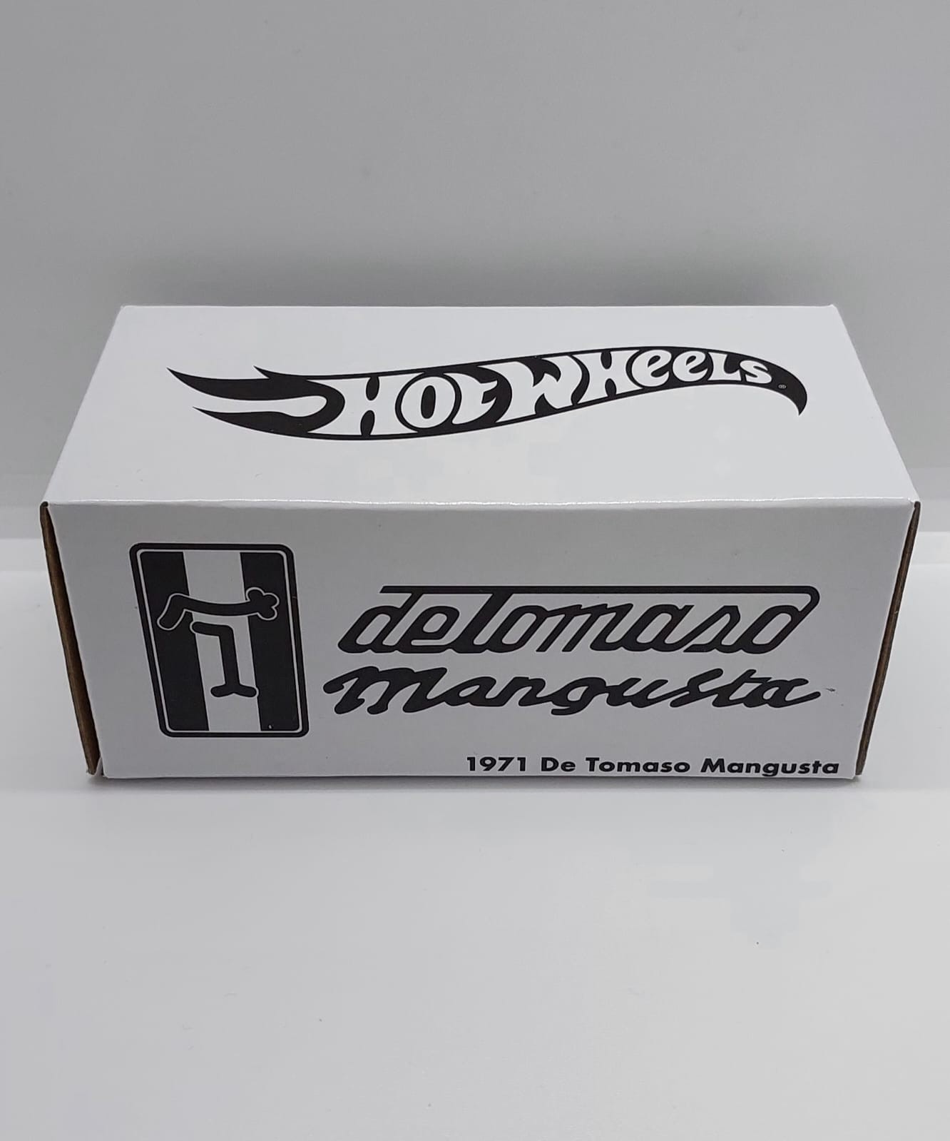 Hot Wheels Collectors RLC 1971 De Tomaso Mangusta Kapalı Akrilik Kutu -HNL22 (açklamayı okuyunuz)