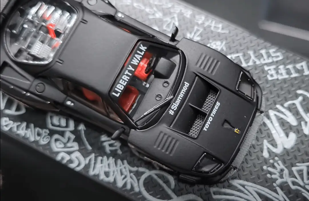 İNNO64 Ferrari F40 LBWK Matte Black Hong Kong Toycar Salon 2023