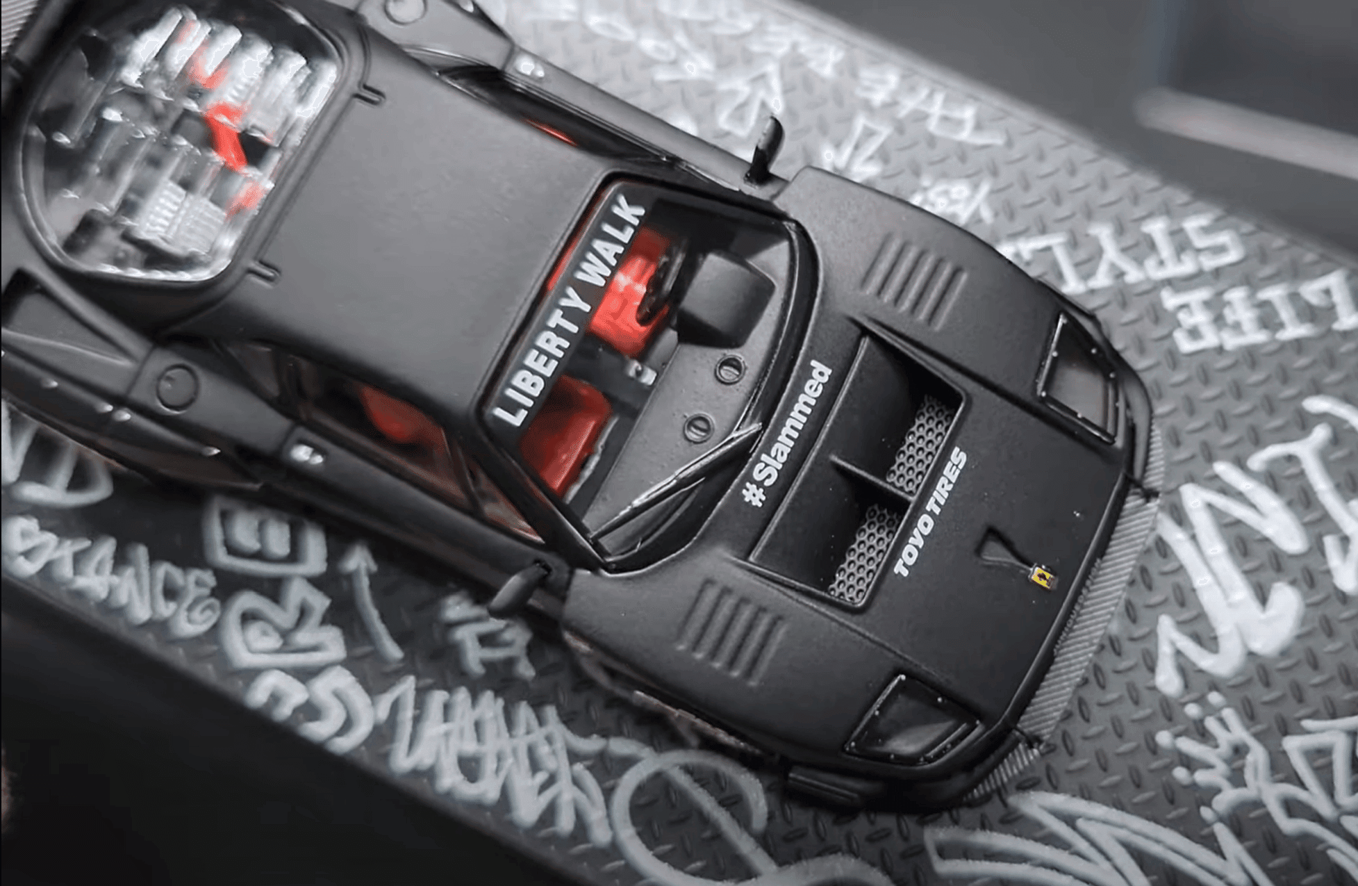 İNNO64 Ferrari F40 LBWK Matte Black Hong Kong Toycar Salon 2023 Special Edition