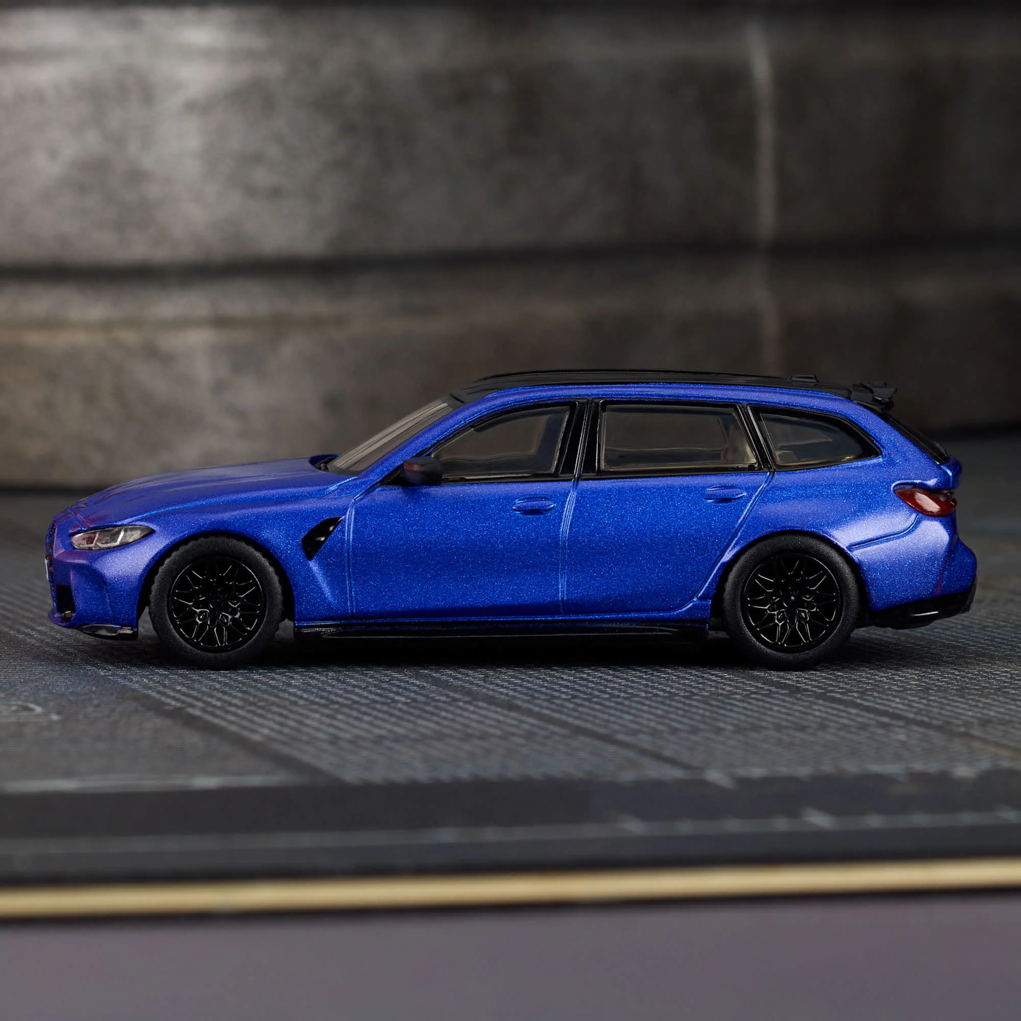 Hot Wheels Collectors Elite 64 Series  BMW M3 Touring -HWR93
