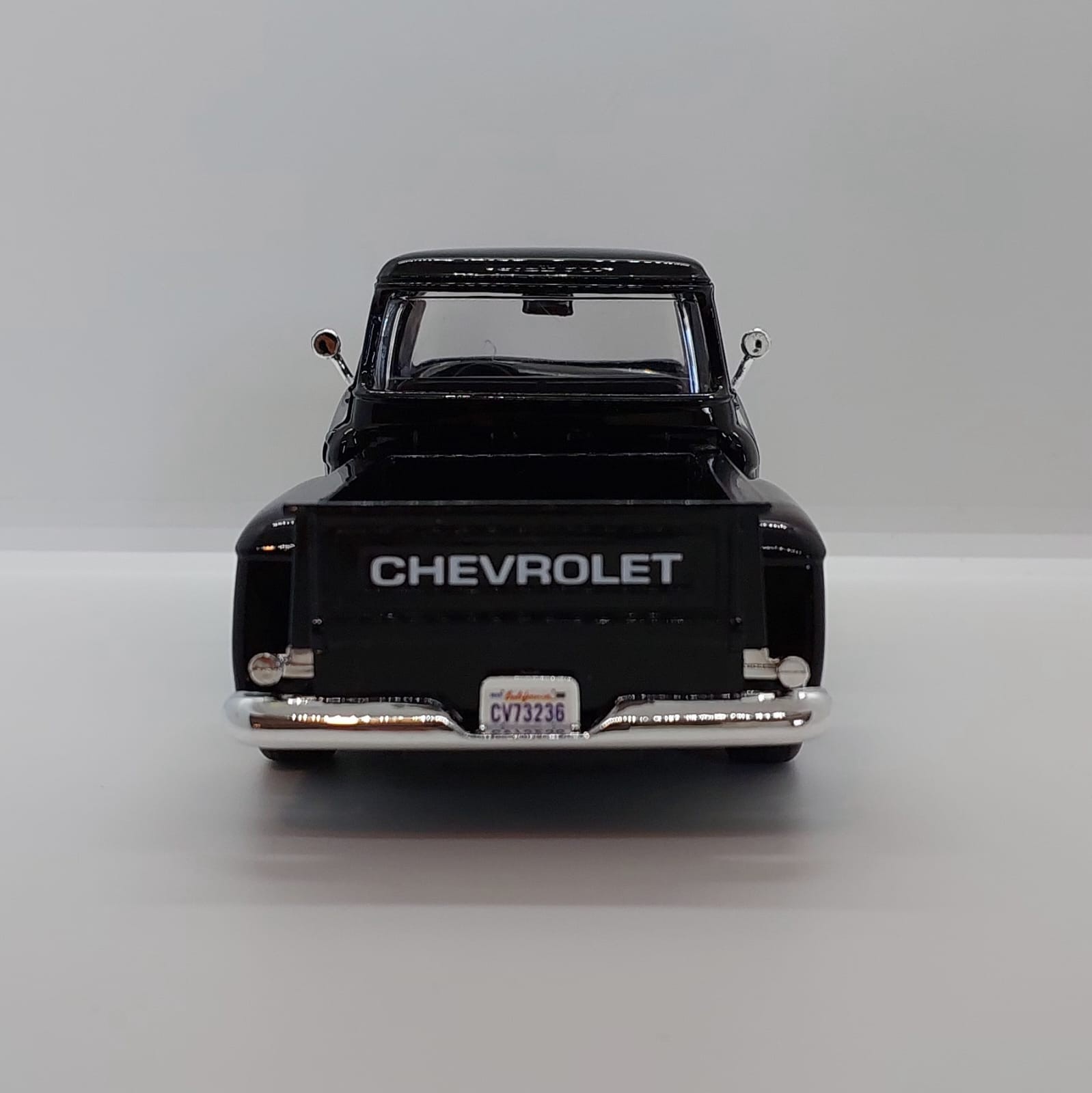 Motormax Timeless Legends 1955 Chevy 3100 Stepside -1:24 Siyah