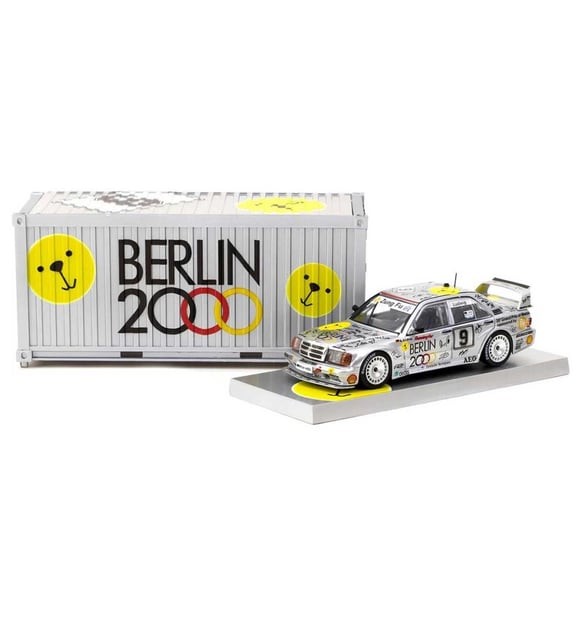 Tarmac Works 1:64 1992 Mercedes-Benz 190 E 2.5-16 Evolution II Macau Guia Race