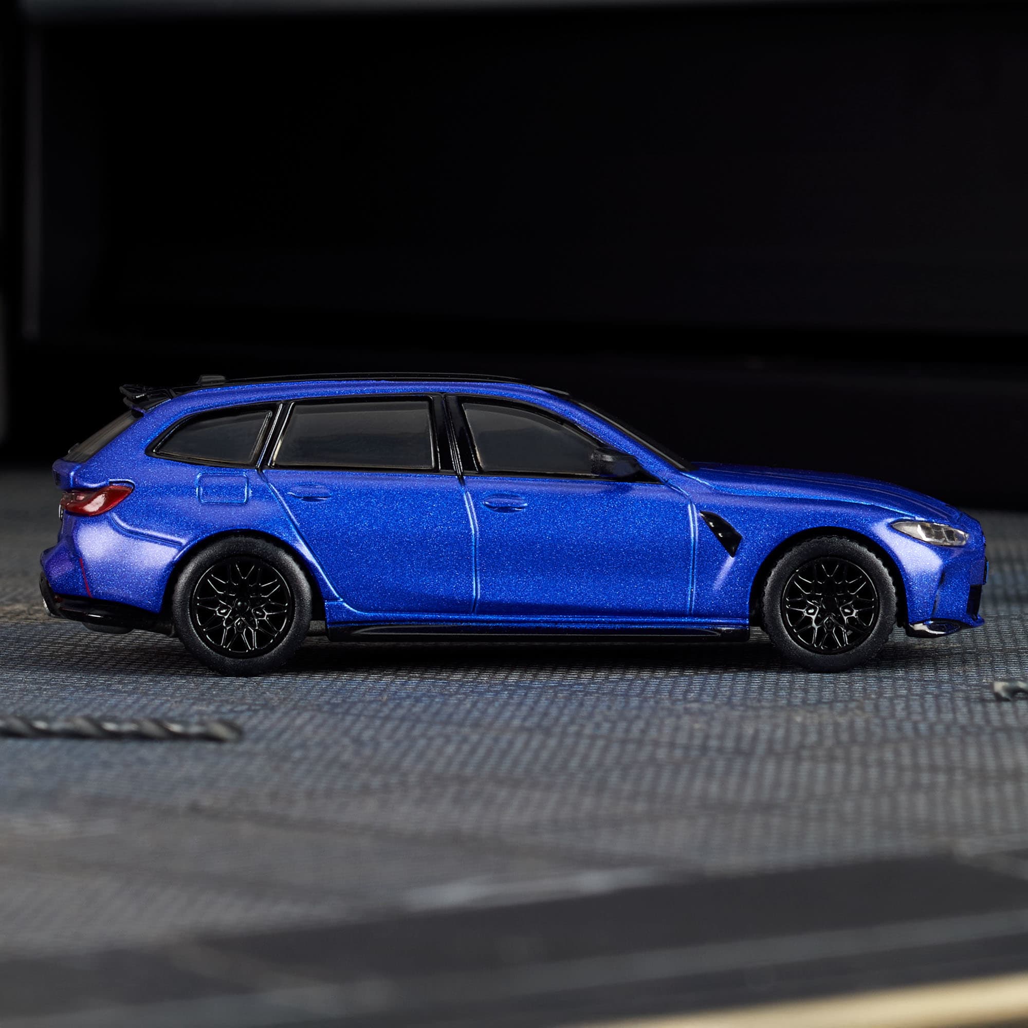 Hot Wheels Collectors Elite 64 Series  BMW M3 Touring -HWR93