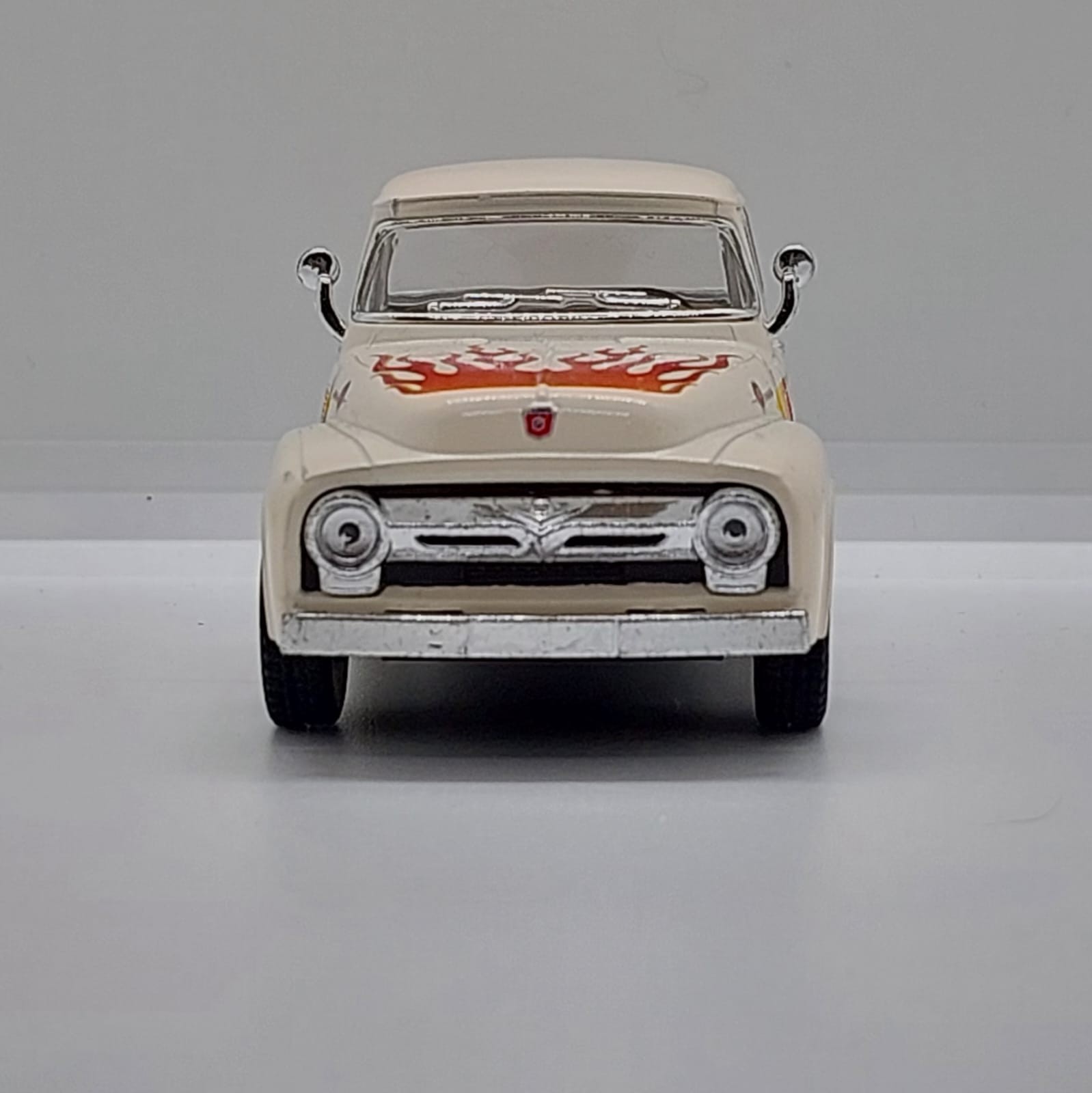 Kinsmart 1956 Ford F-100 -1:38 Fildişi