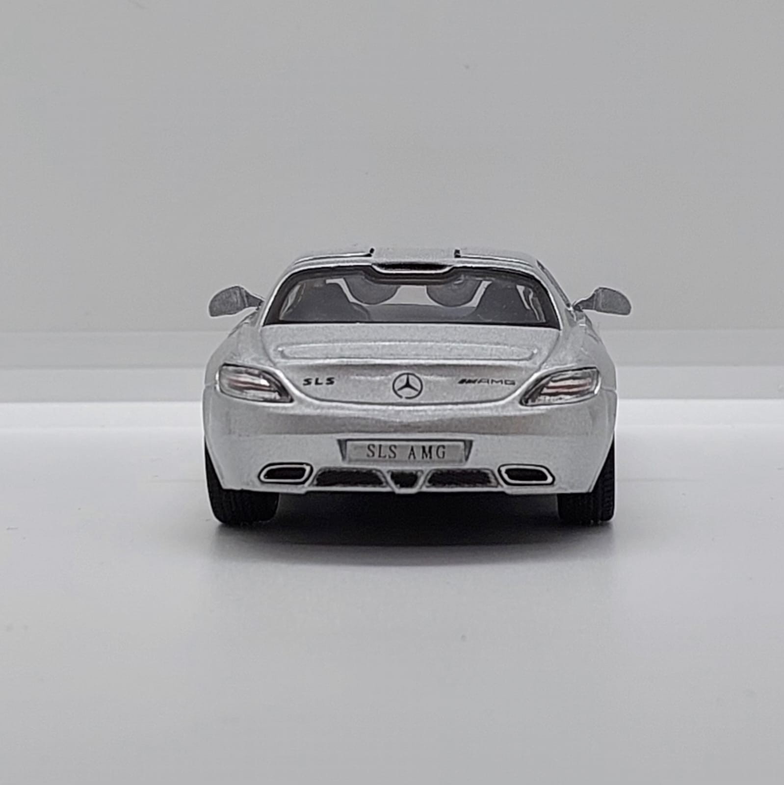 Kinsmart Mercedes-Benz SLS AMG -1:36 Gümüş Gri