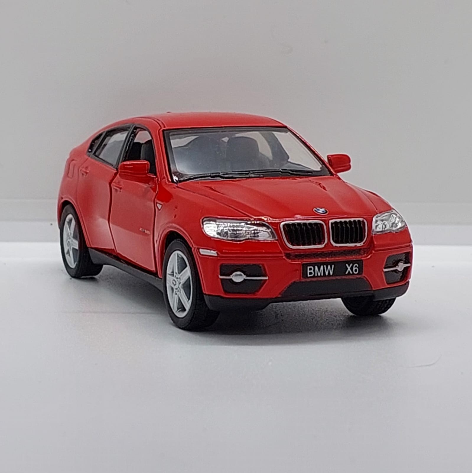 Kinsmart Bmw X6 -1:38 Kırmızı