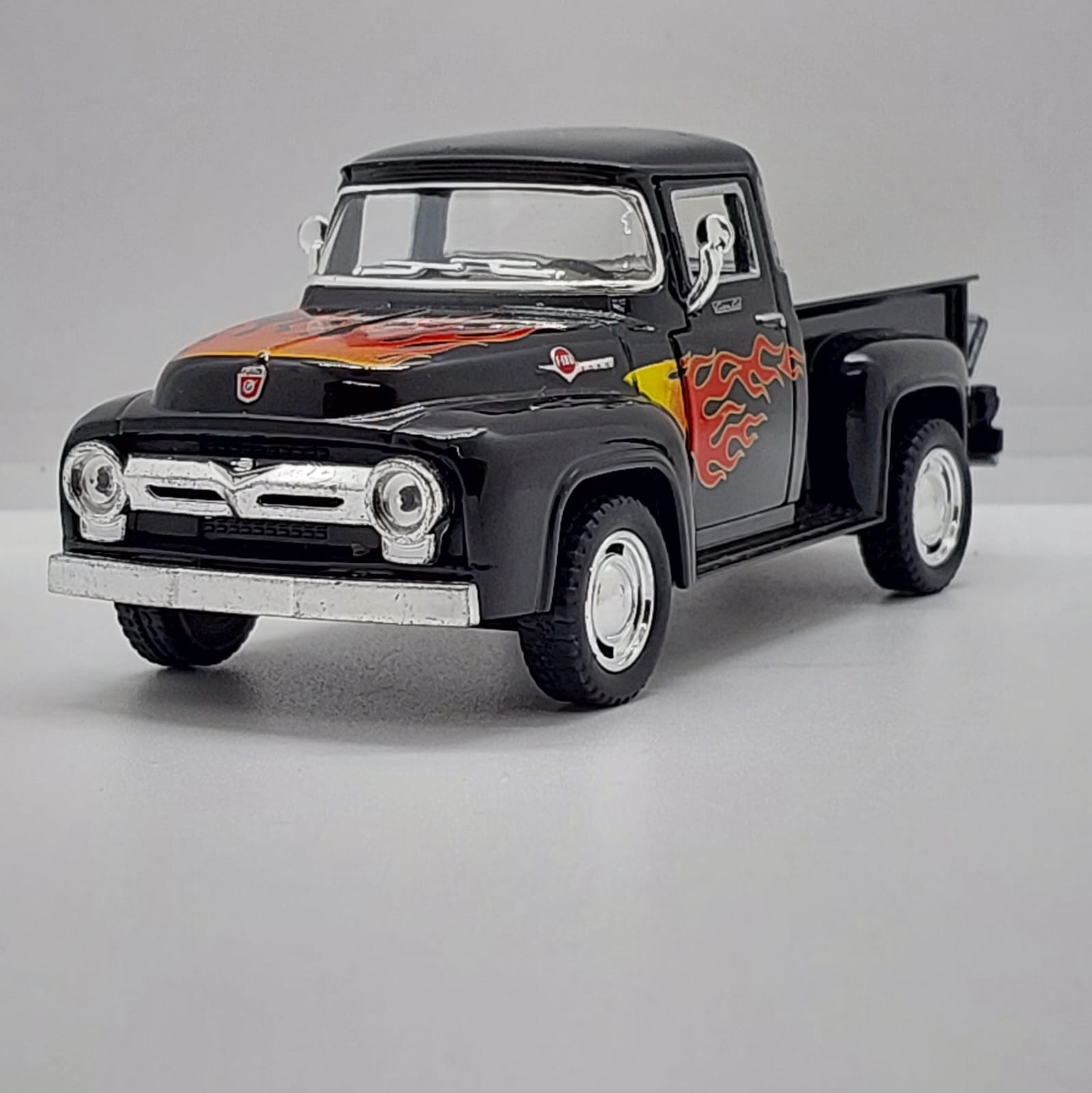 Kinsmart 1956 Ford F-100 -1:38 Siyah