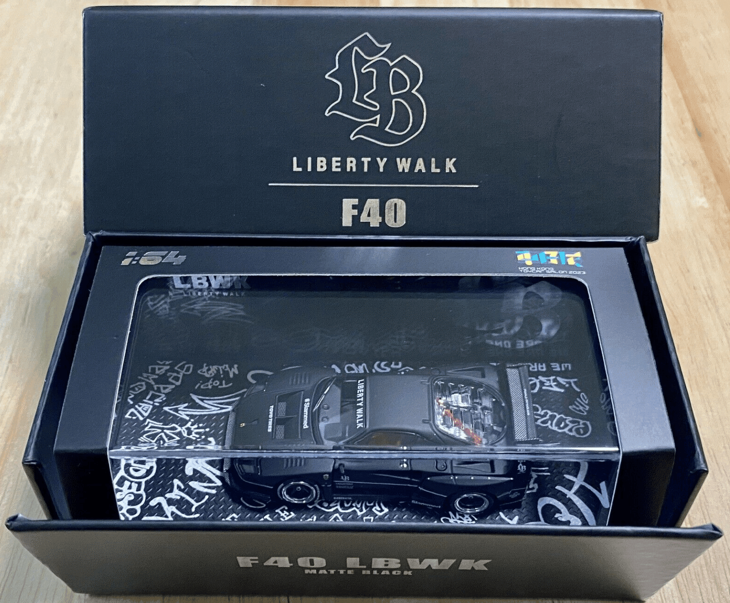 İNNO64 Ferrari F40 LBWK Matte Black Hong Kong Toycar Salon 2023 Special Edition