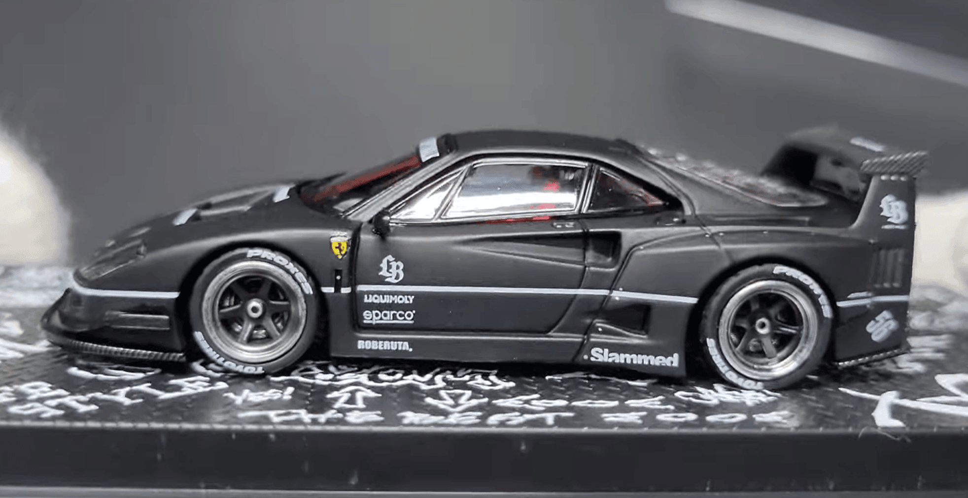 İNNO64 Ferrari F40 LBWK Matte Black Hong Kong Toycar Salon 2023 Special Edition