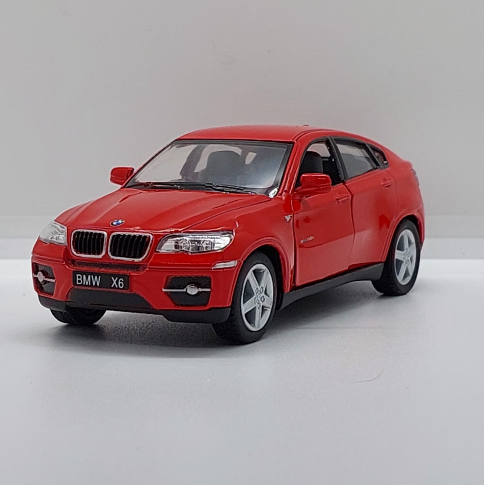 Kinsmart Bmw X6 -1:38 Kırmızı