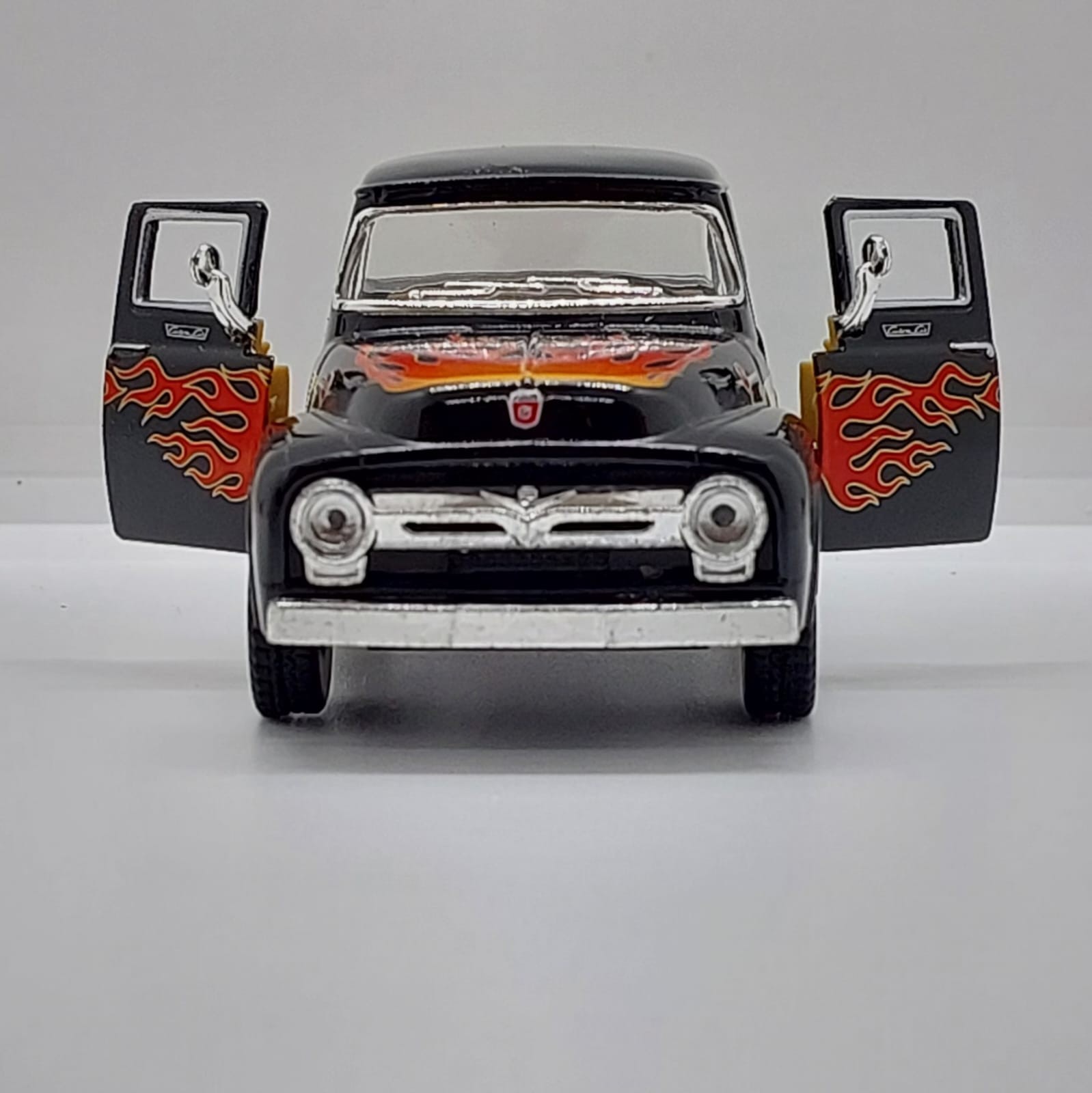 Kinsmart 1956 Ford F-100 -1:38 Siyah